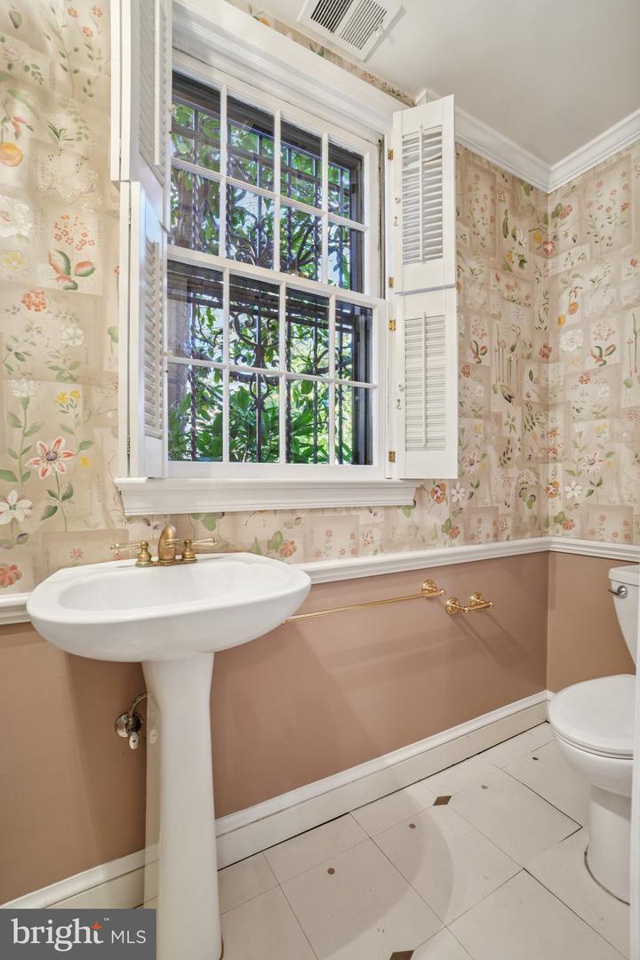 2524 Q ST NW, WASHINGTON, District Of Columbia 20007, 3 Bedrooms Bedrooms, ,3 BathroomsBathrooms,Residential,For sale,2524 Q ST NW,DCDC2229702 MLS # DCDC2229702 2524 Q ST NW, WASHINGTON, District Of Columbia 20007, 3 Bedrooms Bedrooms, ,3 BathroomsBathrooms,Residential,For sale,2524 Q ST NW,DCDC2229702 MLS # DCDC2229702