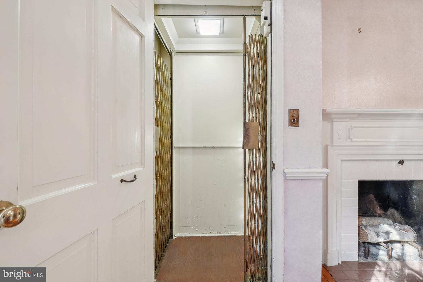 2524 Q ST NW, WASHINGTON, District Of Columbia 20007, 3 Bedrooms Bedrooms, ,3 BathroomsBathrooms,Residential,For sale,2524 Q ST NW,DCDC2229702 MLS # DCDC2229702 2524 Q ST NW, WASHINGTON, District Of Columbia 20007, 3 Bedrooms Bedrooms, ,3 BathroomsBathrooms,Residential,For sale,2524 Q ST NW,DCDC2229702 MLS # DCDC2229702