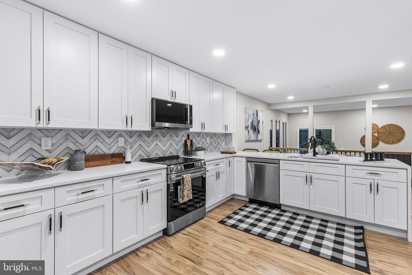 3065 WHITE BIRCH CT, FAIRFAX, Virginia 22031, 4 Bedrooms Bedrooms, ,3 BathroomsBathrooms,Residential,For sale,3065 WHITE BIRCH CT,VAFX2277078 MLS # VAFX2277078