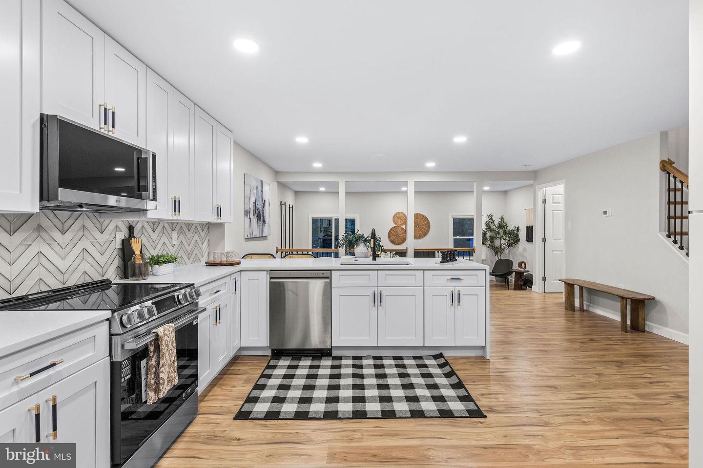 3065 WHITE BIRCH CT, FAIRFAX, Virginia 22031, 4 Bedrooms Bedrooms, ,3 BathroomsBathrooms,Residential,For sale,3065 WHITE BIRCH CT,VAFX2277078 MLS # VAFX2277078