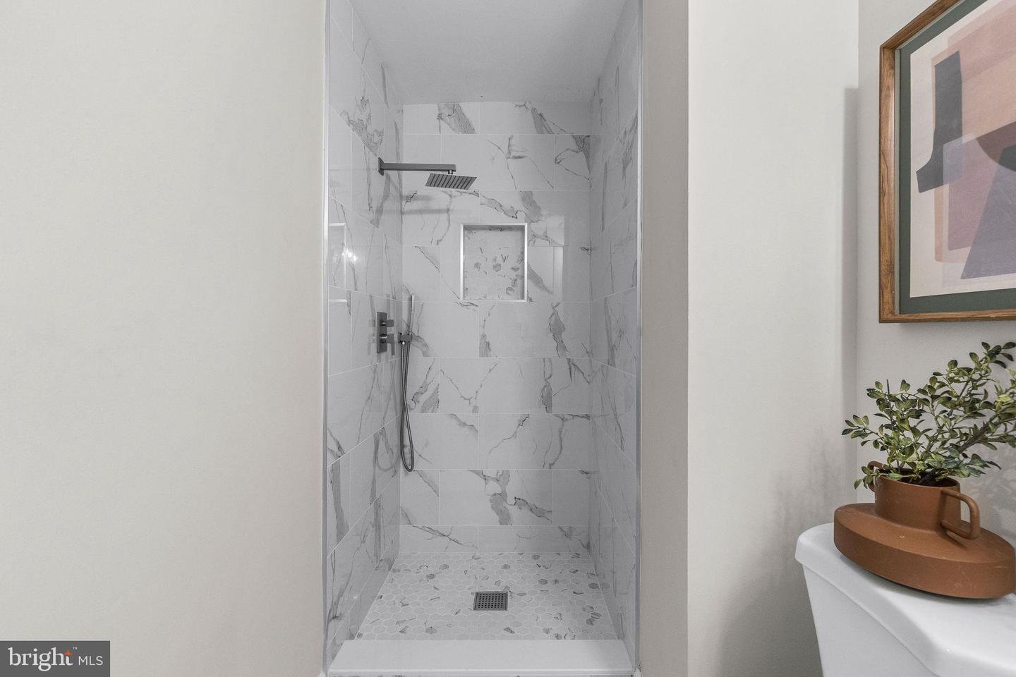 3065 WHITE BIRCH CT, FAIRFAX, Virginia 22031, 4 Bedrooms Bedrooms, ,3 BathroomsBathrooms,Residential,For sale,3065 WHITE BIRCH CT,VAFX2277078 MLS # VAFX2277078