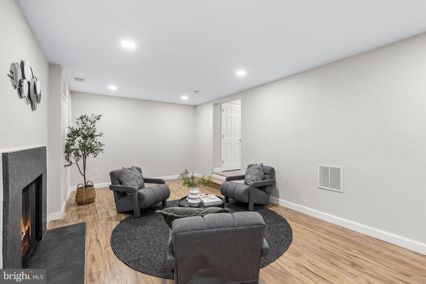 3065 WHITE BIRCH CT, FAIRFAX, Virginia 22031, 4 Bedrooms Bedrooms, ,3 BathroomsBathrooms,Residential,For sale,3065 WHITE BIRCH CT,VAFX2277078 MLS # VAFX2277078