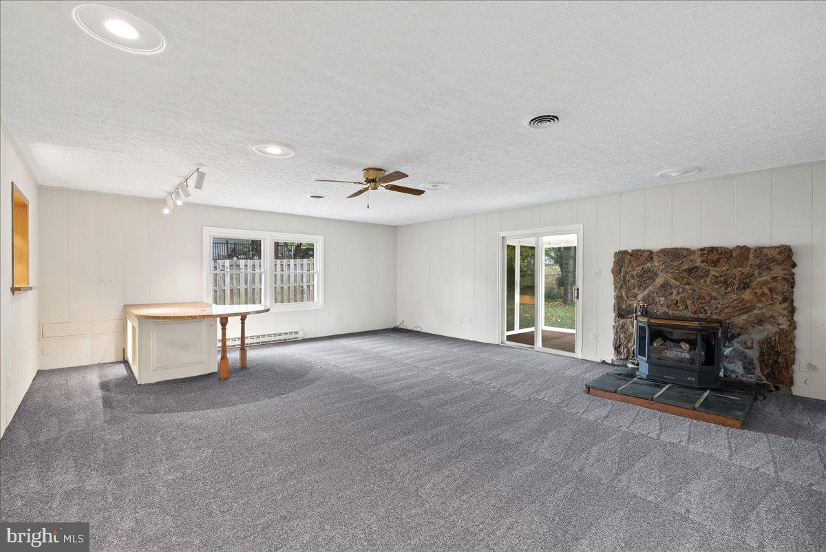 314 E STAUNTON AVE E, STERLING, Virginia 20164, 3 Bedrooms Bedrooms, ,1 BathroomBathrooms,Residential,For sale,314 E STAUNTON AVE E,VALO2110140 MLS # VALO2110140