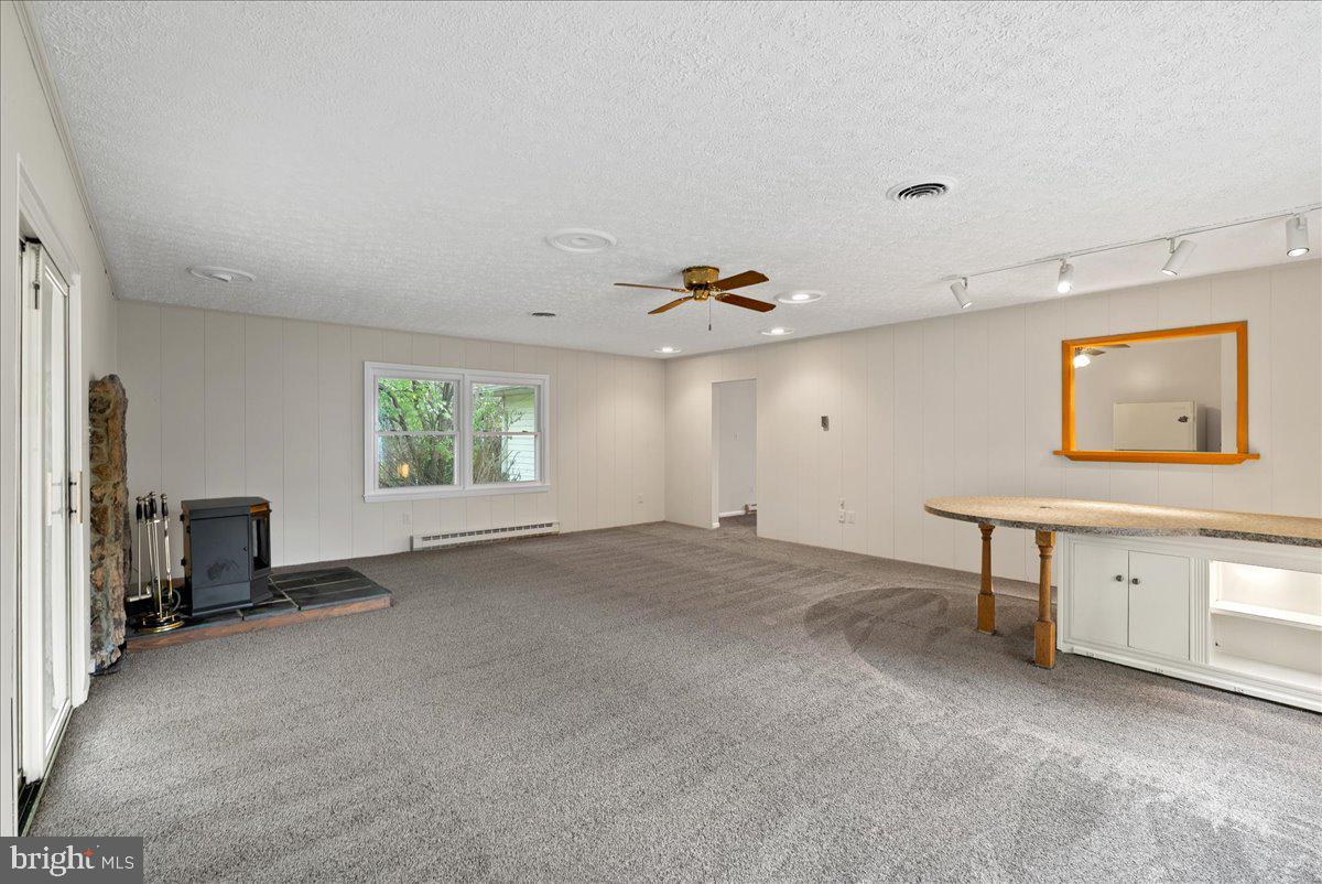 314 E STAUNTON AVE E, STERLING, Virginia 20164, 3 Bedrooms Bedrooms, ,1 BathroomBathrooms,Residential,For sale,314 E STAUNTON AVE E,VALO2110140 MLS # VALO2110140