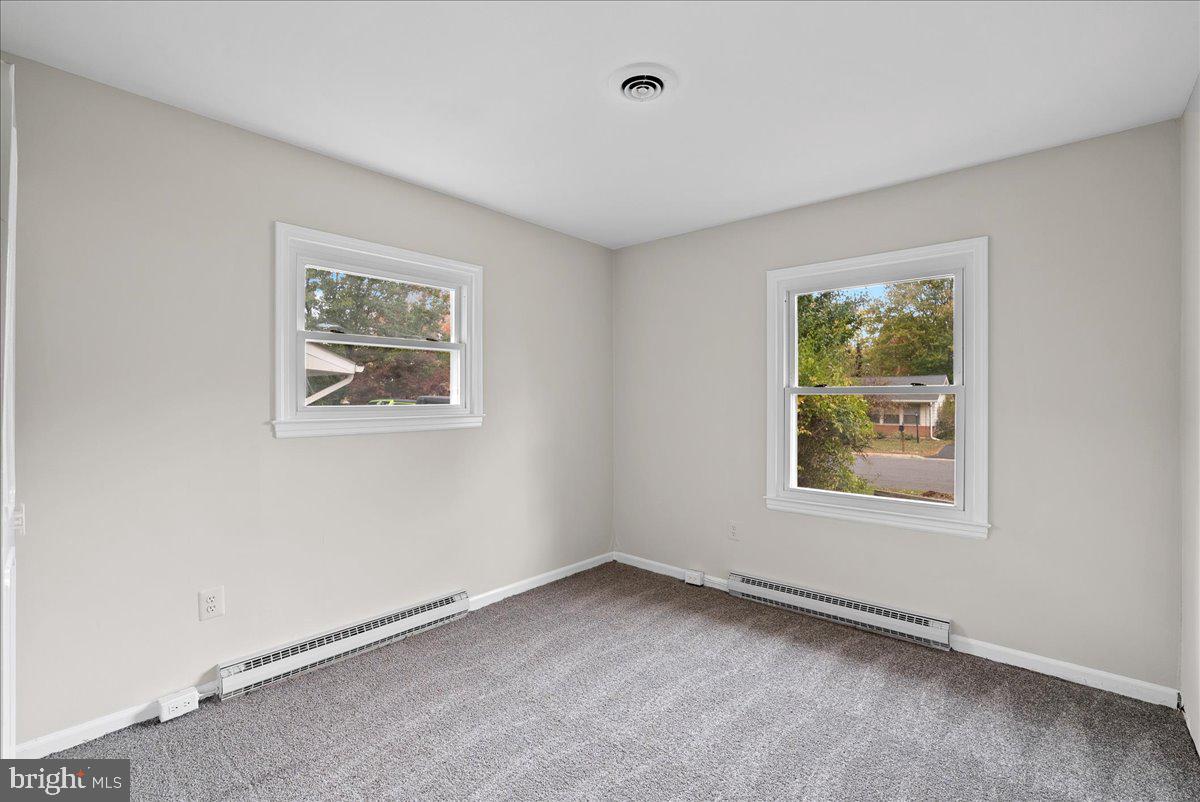 314 E STAUNTON AVE E, STERLING, Virginia 20164, 3 Bedrooms Bedrooms, ,1 BathroomBathrooms,Residential,For sale,314 E STAUNTON AVE E,VALO2110140 MLS # VALO2110140