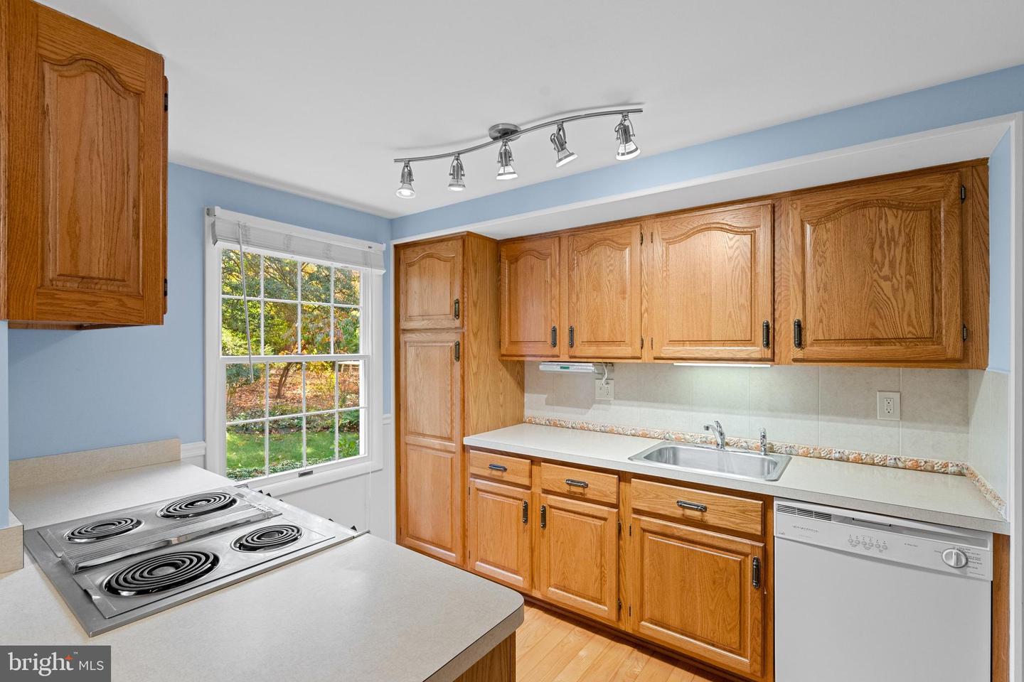 2202 JESTER CT, RESTON, Virginia 20191, 3 Bedrooms Bedrooms, ,2 BathroomsBathrooms,Residential,For sale,2202 JESTER CT,VAFX2277082 MLS # VAFX2277082