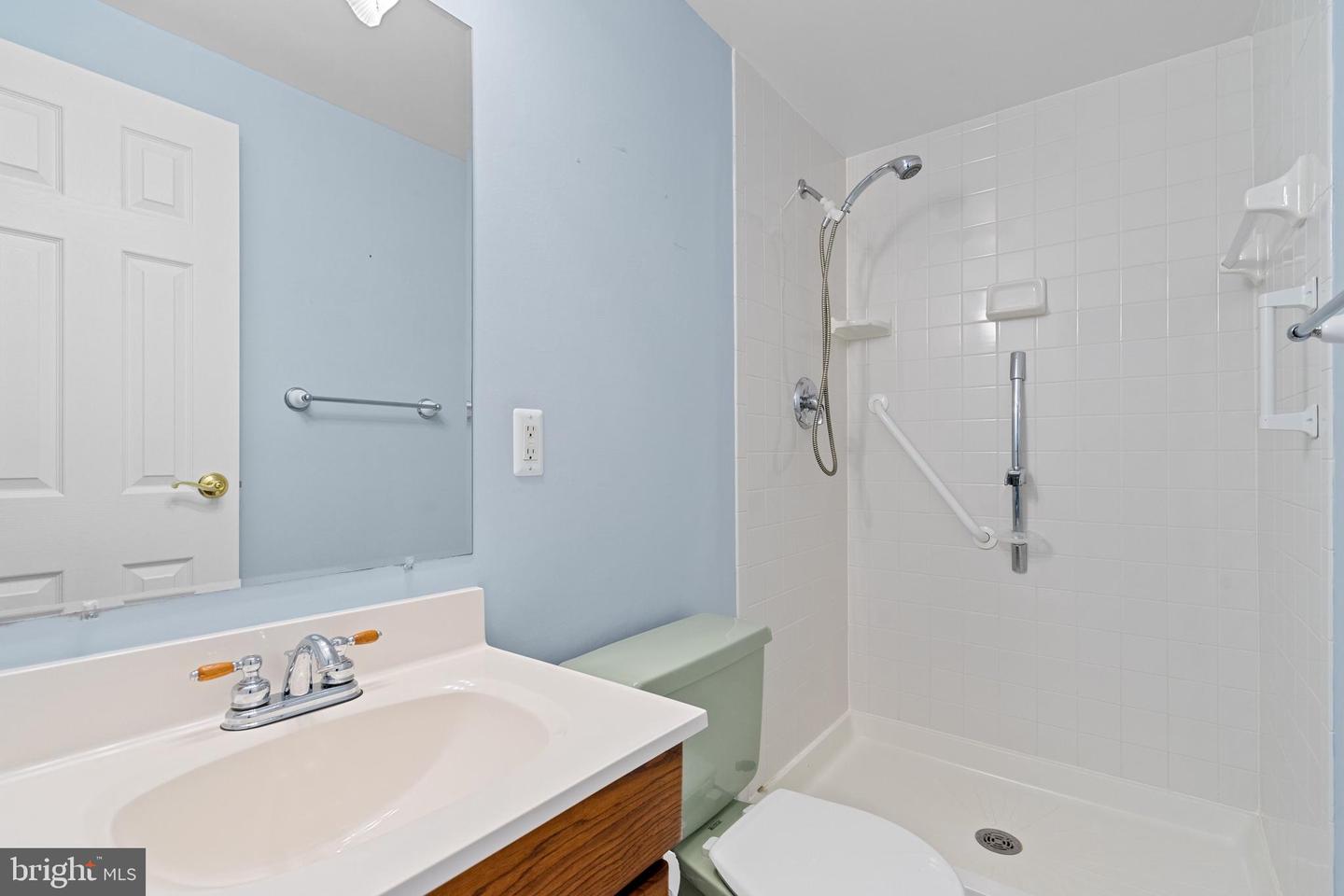 2202 JESTER CT, RESTON, Virginia 20191, 3 Bedrooms Bedrooms, ,2 BathroomsBathrooms,Residential,For sale,2202 JESTER CT,VAFX2277082 MLS # VAFX2277082