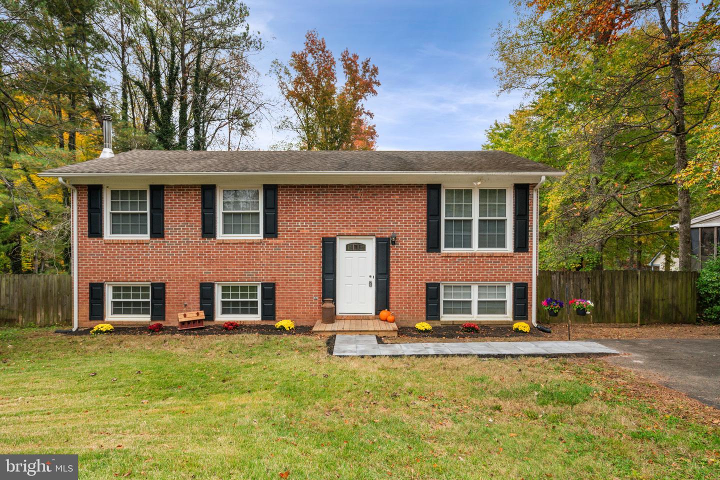 12213 CHEWNING LN, FREDERICKSBURG, Virginia 22407, 4 Bedrooms Bedrooms, ,3 BathroomsBathrooms,Residential,For sale,12213 CHEWNING LN,VASP2037346 MLS # VASP2037346