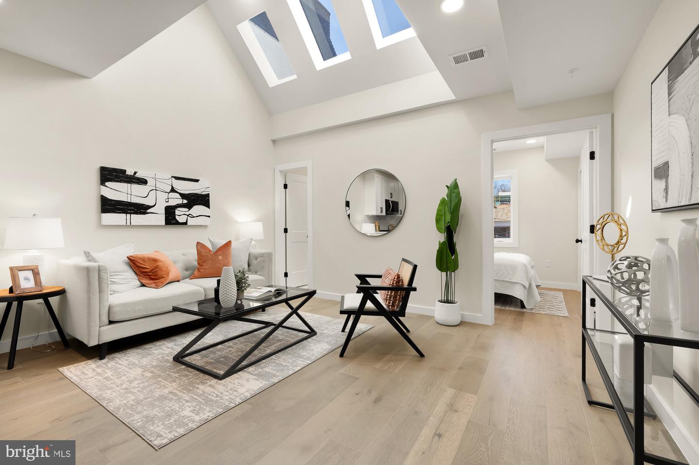 2606 41ST ST NW #5, WASHINGTON, District Of Columbia 20007, 2 Bedrooms Bedrooms, ,2 BathroomsBathrooms,Residential,For sale,2606 41ST ST NW #5,DCDC2229816 MLS # DCDC2229816