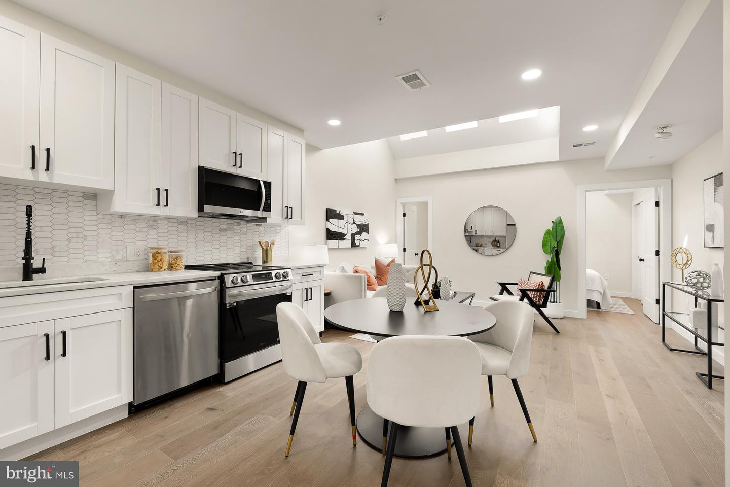 2606 41ST ST NW #5, WASHINGTON, District Of Columbia 20007, 2 Bedrooms Bedrooms, ,2 BathroomsBathrooms,Residential,For sale,2606 41ST ST NW #5,DCDC2229816 MLS # DCDC2229816