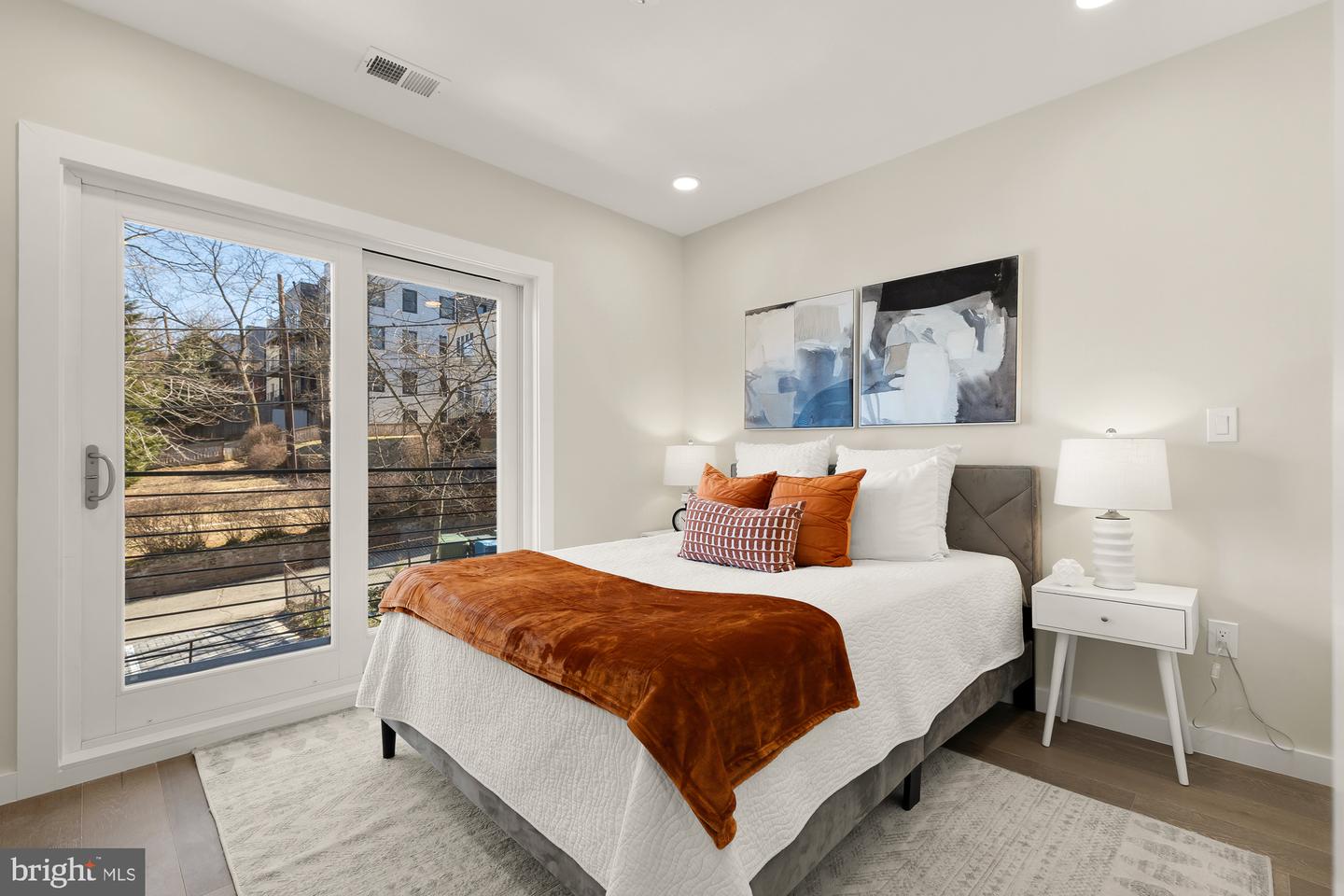 2606 41ST ST NW #5, WASHINGTON, District Of Columbia 20007, 2 Bedrooms Bedrooms, ,2 BathroomsBathrooms,Residential,For sale,2606 41ST ST NW #5,DCDC2229816 MLS # DCDC2229816