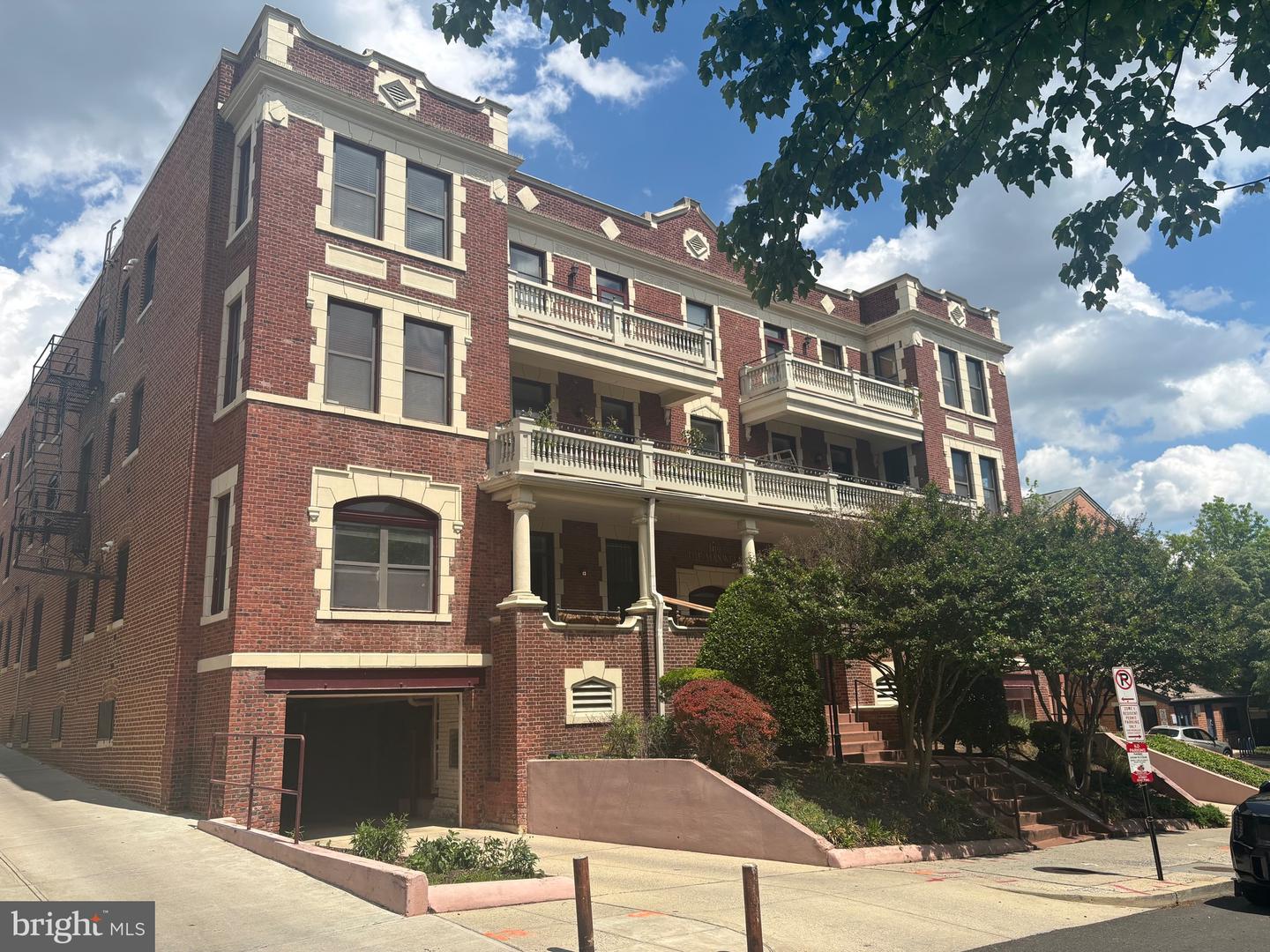 1419 CLIFTON ST NW #105, WASHINGTON, District Of Columbia 20009, 2 Bedrooms Bedrooms, ,2 BathroomsBathrooms,Residential,For sale,1419 CLIFTON ST NW #105,DCDC2229820 MLS # DCDC2229820