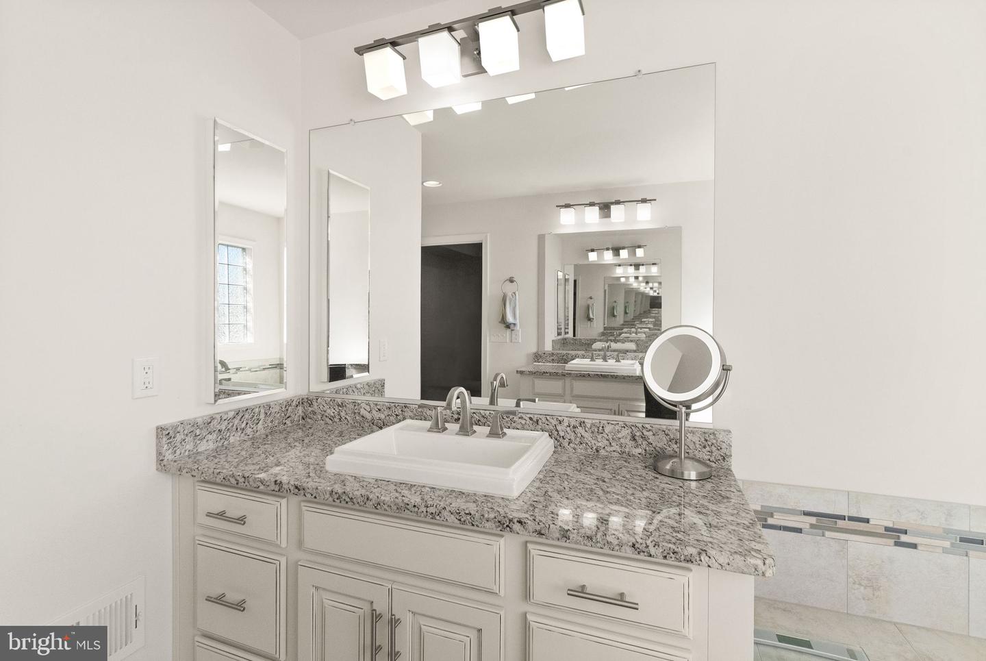 23491 EPPERSON SQ, BRAMBLETON, Virginia 20148, 4 Bedrooms Bedrooms, ,3 BathroomsBathrooms,Residential,For sale,23491 EPPERSON SQ,VALO2110224 MLS # VALO2110224