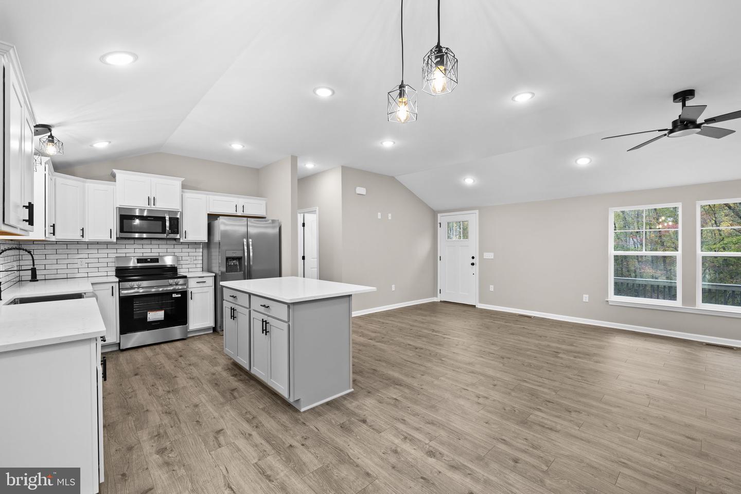 8611 ENGLEMAN LN, SPOTSYLVANIA, Virginia 22551, 3 Bedrooms Bedrooms, ,2 BathroomsBathrooms,Residential,For sale,8611 ENGLEMAN LN,VASP2037354 MLS # VASP2037354