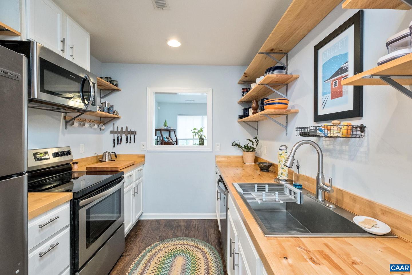 102 HARTFORD CT, CHARLOTTESVILLE, Virginia 22902, 3 Bedrooms Bedrooms, ,1 BathroomBathrooms,Residential,For sale,102 HARTFORD CT,670599 MLS # 670599 102 HARTFORD CT, CHARLOTTESVILLE, Virginia 22902, 3 Bedrooms Bedrooms, ,1 BathroomBathrooms,Residential,For sale,102 HARTFORD CT,670599 MLS # 670599