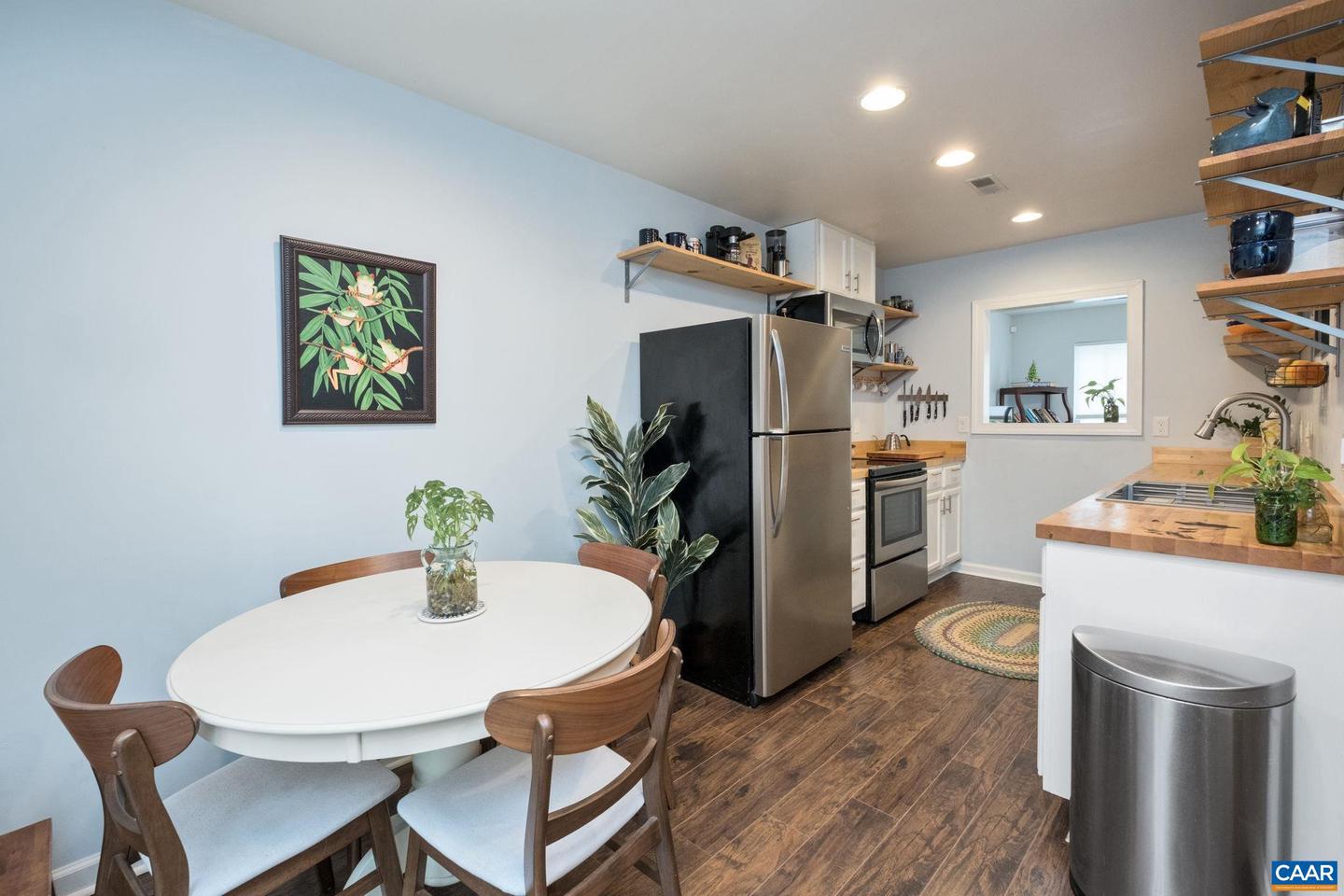 102 HARTFORD CT, CHARLOTTESVILLE, Virginia 22902, 3 Bedrooms Bedrooms, ,1 BathroomBathrooms,Residential,For sale,102 HARTFORD CT,670599 MLS # 670599 102 HARTFORD CT, CHARLOTTESVILLE, Virginia 22902, 3 Bedrooms Bedrooms, ,1 BathroomBathrooms,Residential,For sale,102 HARTFORD CT,670599 MLS # 670599