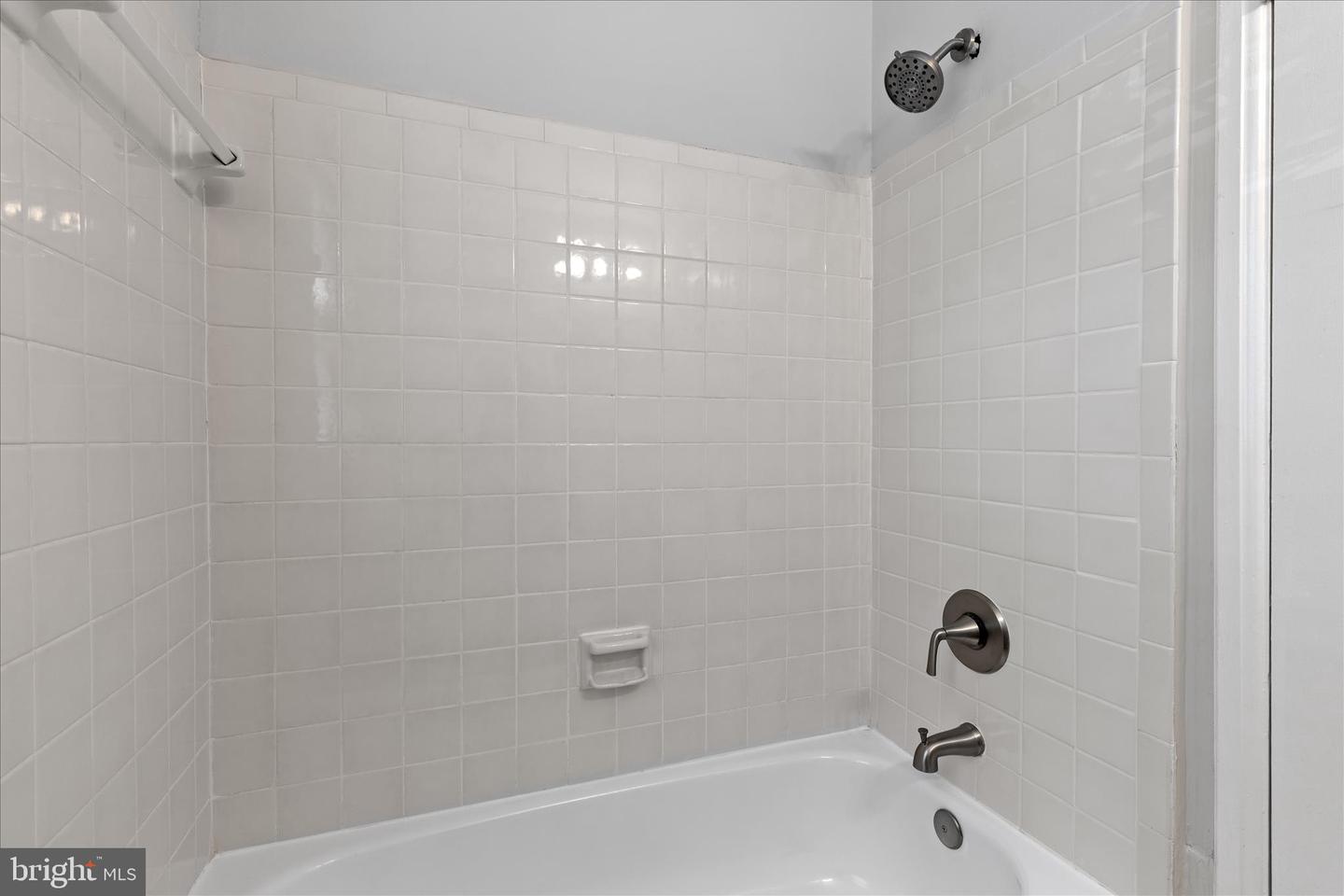2990 S COLUMBUS ST, ARLINGTON, Virginia 22206, 2 Bedrooms Bedrooms, ,2 BathroomsBathrooms,Residential,For sale,2990 S COLUMBUS ST,VAAX2051356 MLS # VAAX2051356