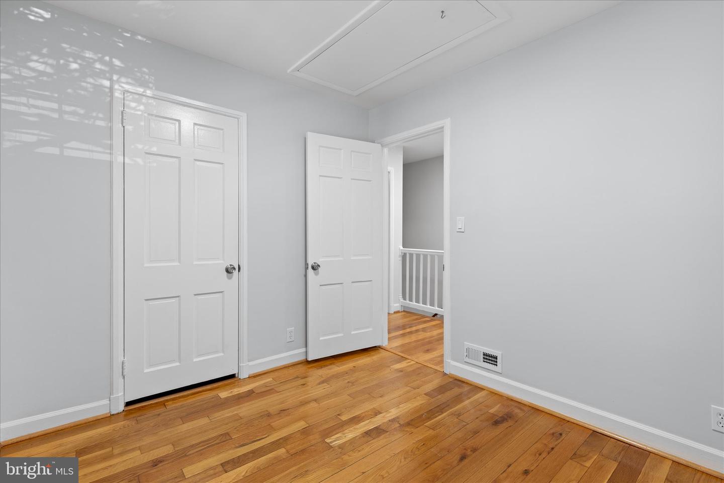 2990 S COLUMBUS ST, ARLINGTON, Virginia 22206, 2 Bedrooms Bedrooms, ,2 BathroomsBathrooms,Residential,For sale,2990 S COLUMBUS ST,VAAX2051356 MLS # VAAX2051356