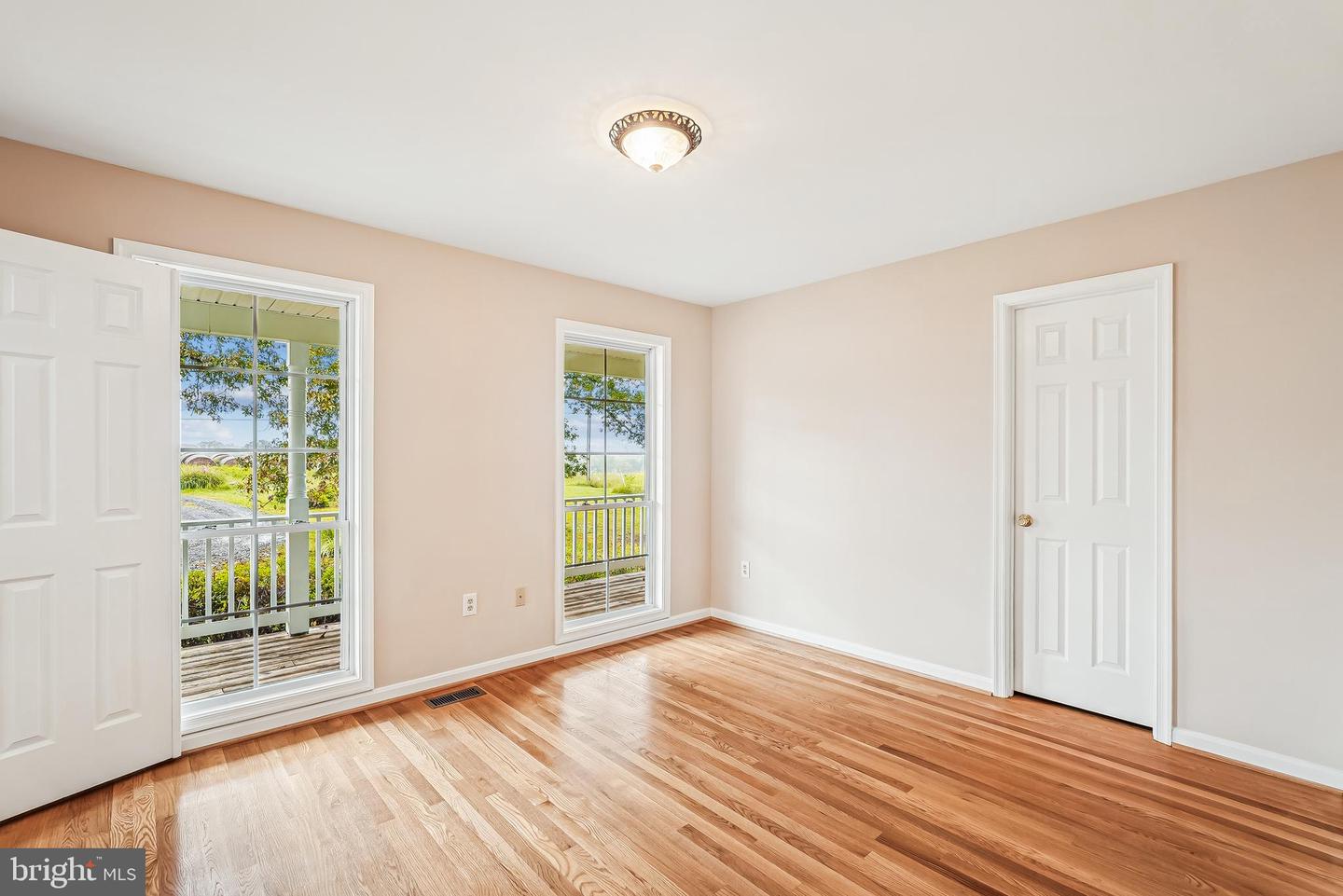 18 HALL RD, FRONT ROYAL, Virginia 22630, 2 Bedrooms Bedrooms, ,3 BathroomsBathrooms,Residential,For sale,18 HALL RD,VAWR2012686 MLS # VAWR2012686