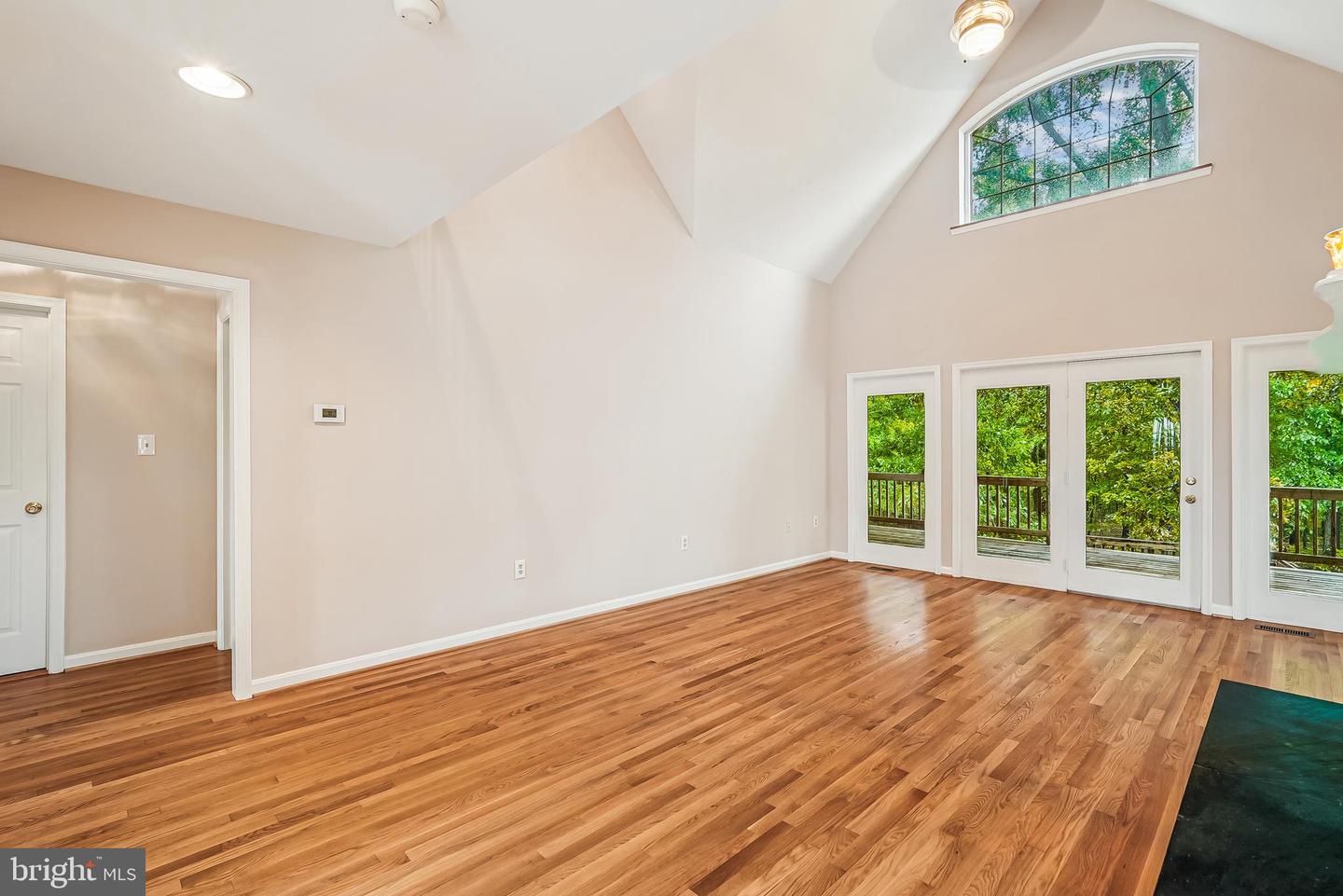 18 HALL RD, FRONT ROYAL, Virginia 22630, 2 Bedrooms Bedrooms, ,3 BathroomsBathrooms,Residential,For sale,18 HALL RD,VAWR2012686 MLS # VAWR2012686