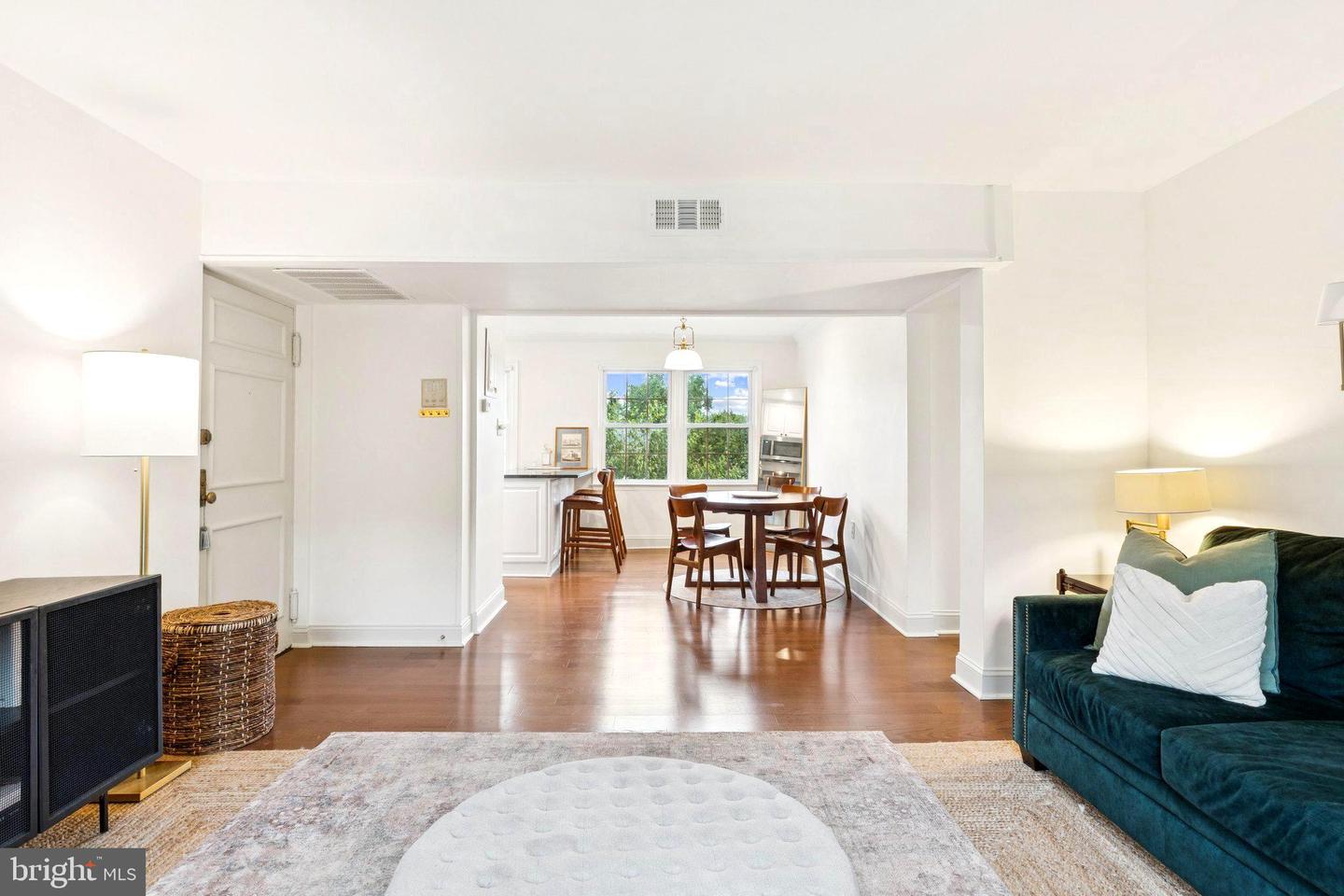 6625 10TH ST #C2, ALEXANDRIA, Virginia 22307, 3 Bedrooms Bedrooms, ,1 BathroomBathrooms,Residential,For sale,6625 10TH ST #C2,VAFX2277190 MLS # VAFX2277190