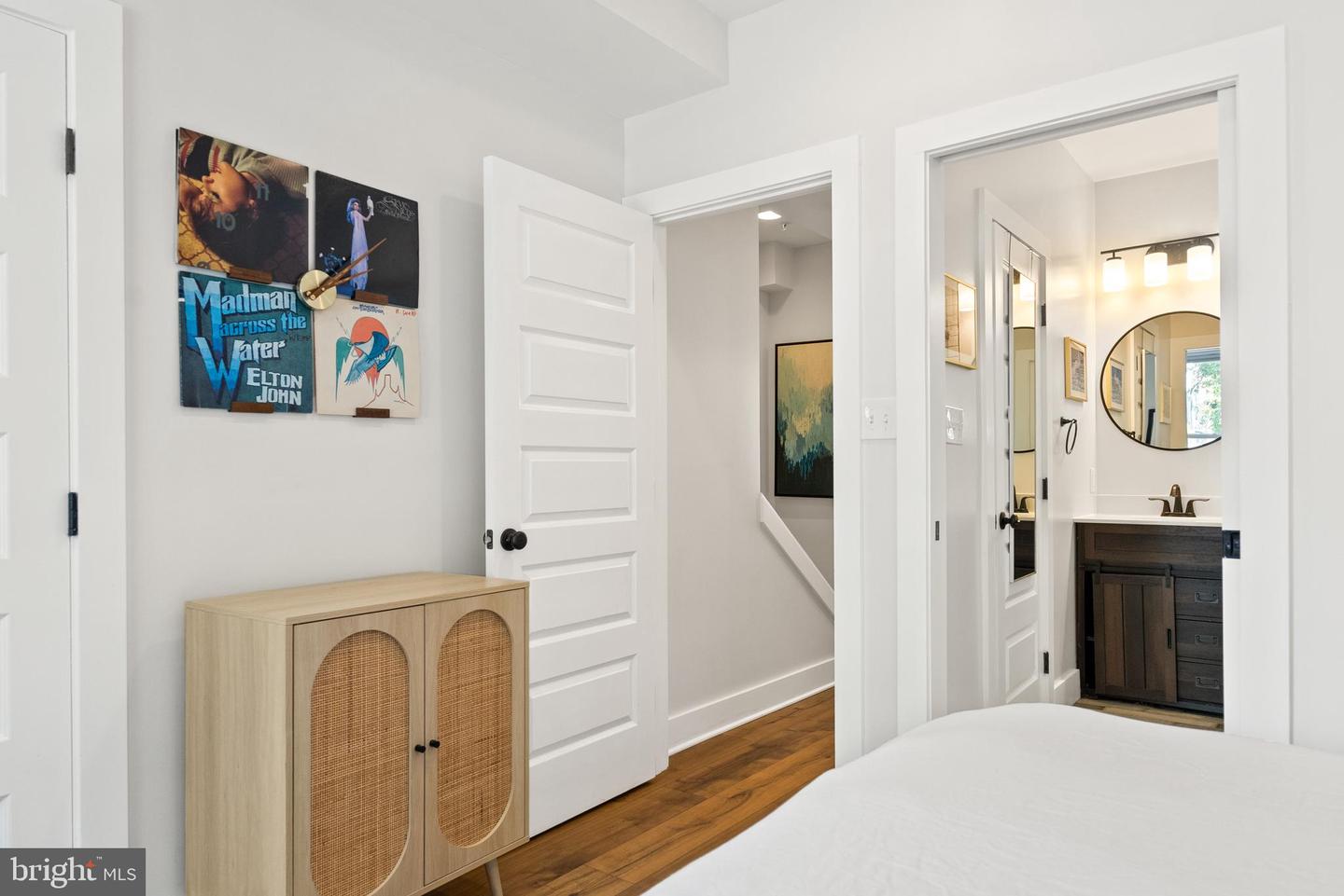 781 COLUMBIA RD NW #1, WASHINGTON, District Of Columbia 20001, 2 Bedrooms Bedrooms, ,2 BathroomsBathrooms,Residential,For sale,781 COLUMBIA RD NW #1,DCDC2229898 MLS # DCDC2229898