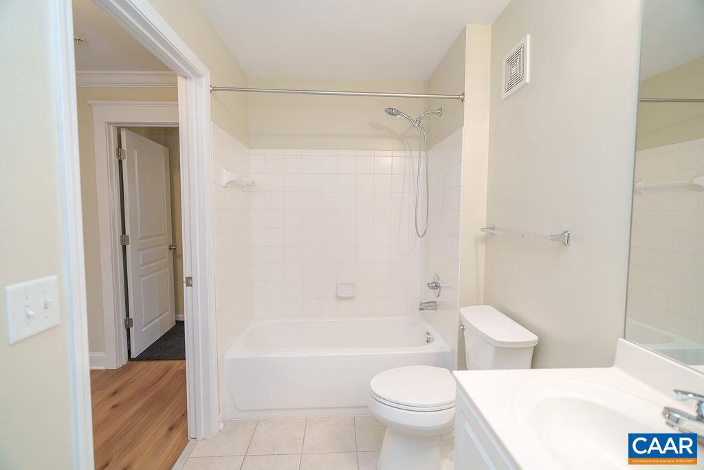 1840 CANDLEWOOD CT #104, CHARLOTTESVILLE, Virginia 22903, 2 Bedrooms Bedrooms, ,2 BathroomsBathrooms,Residential,For sale,1840 CANDLEWOOD CT #104,670608 MLS # 670608 1840 CANDLEWOOD CT #104, CHARLOTTESVILLE, Virginia 22903, 2 Bedrooms Bedrooms, ,2 BathroomsBathrooms,Residential,For sale,1840 CANDLEWOOD CT #104,670608 MLS # 670608