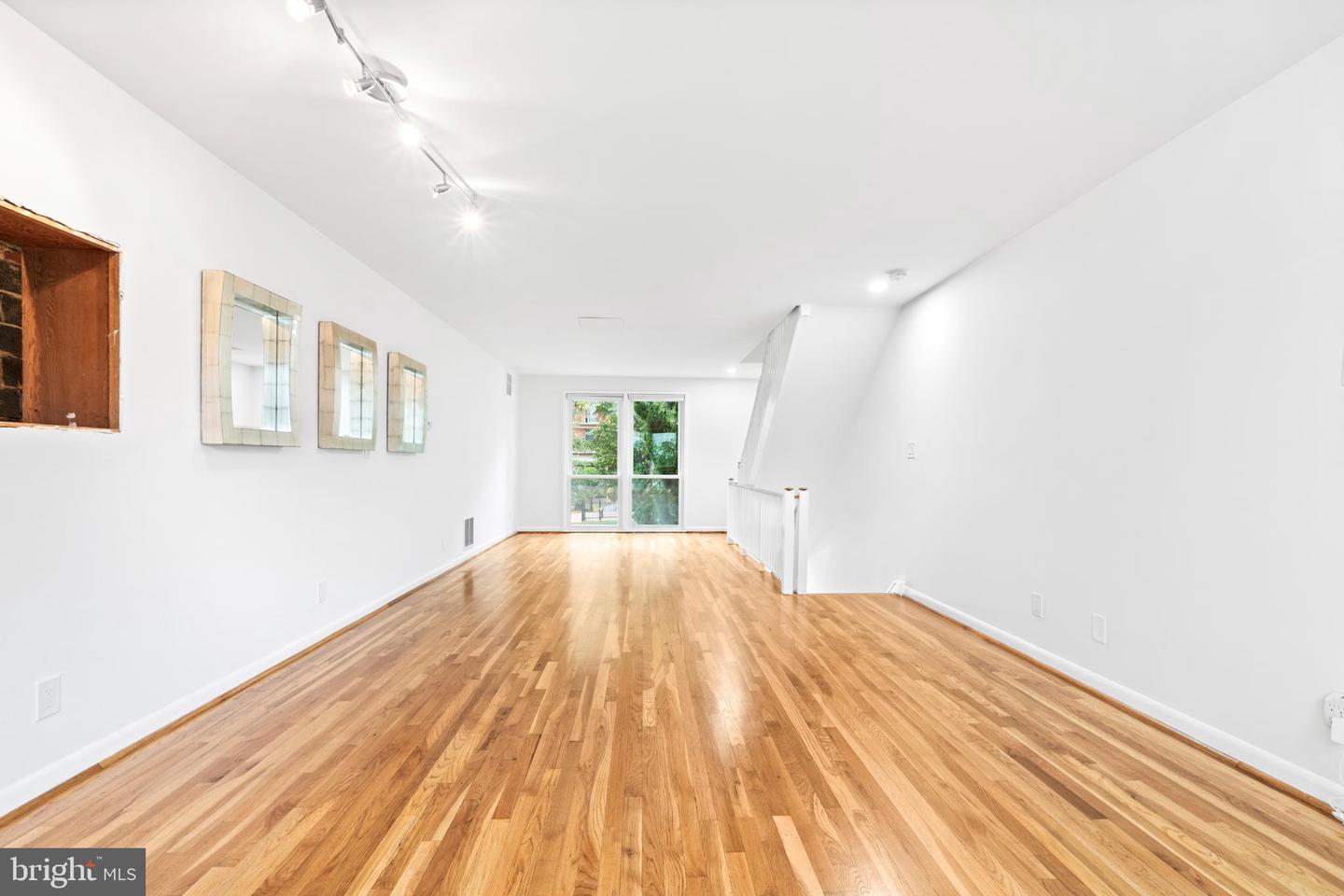 73 G ST SW #103, WASHINGTON, District Of Columbia 20024, 2 Bedrooms Bedrooms, ,2 BathroomsBathrooms,Residential,For sale,73 G ST SW #103,DCDC2229912 MLS # DCDC2229912