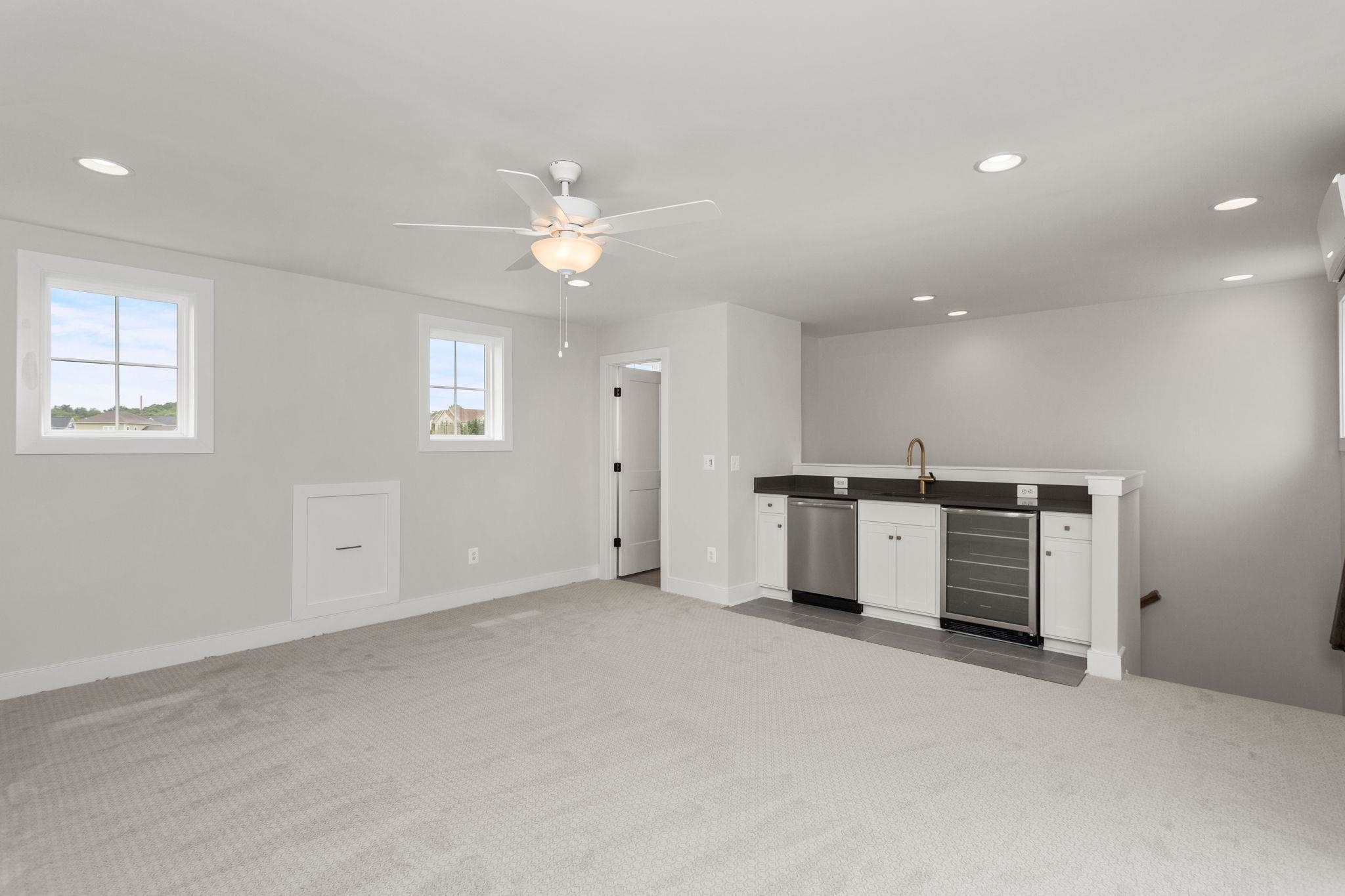 3251 PRESTON SHORE DR, ROCKINGHAM, Virginia 22801, 3 Bedrooms Bedrooms, ,3 BathroomsBathrooms,Residential,3251 PRESTON SHORE DR,670625 MLS # 670625