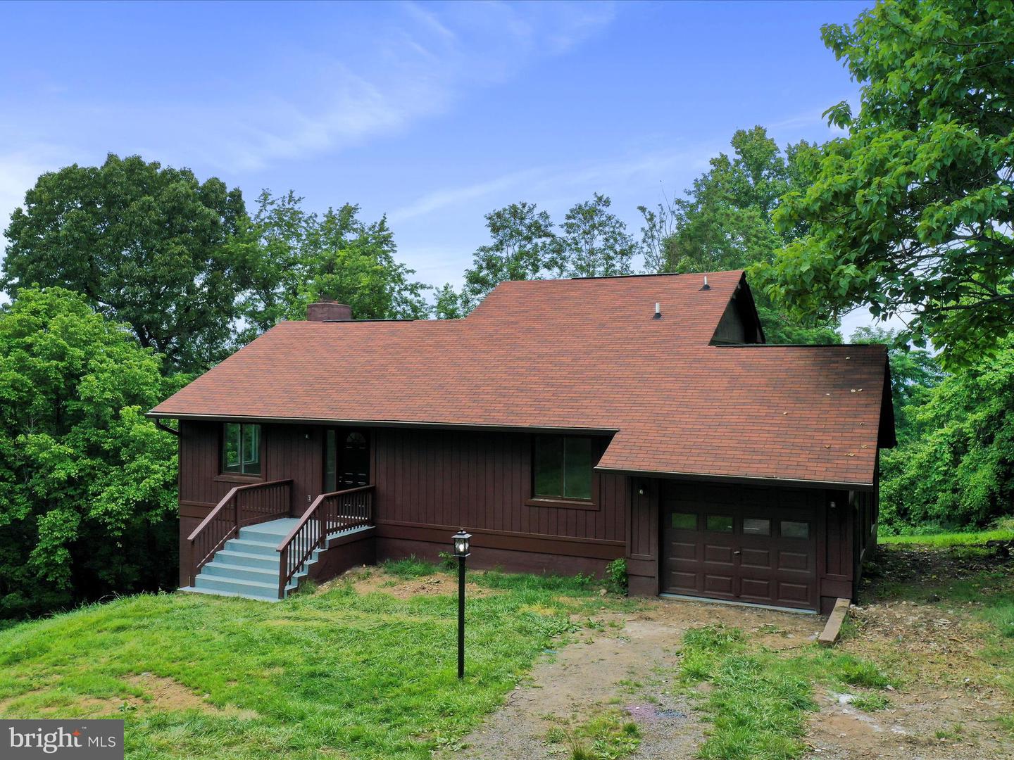 143 ZINN WAY, LINDEN, Virginia 22642, 3 Bedrooms Bedrooms, ,2 BathroomsBathrooms,Residential,For sale,143 ZINN WAY,VAWR2011170 MLS # VAWR2011170