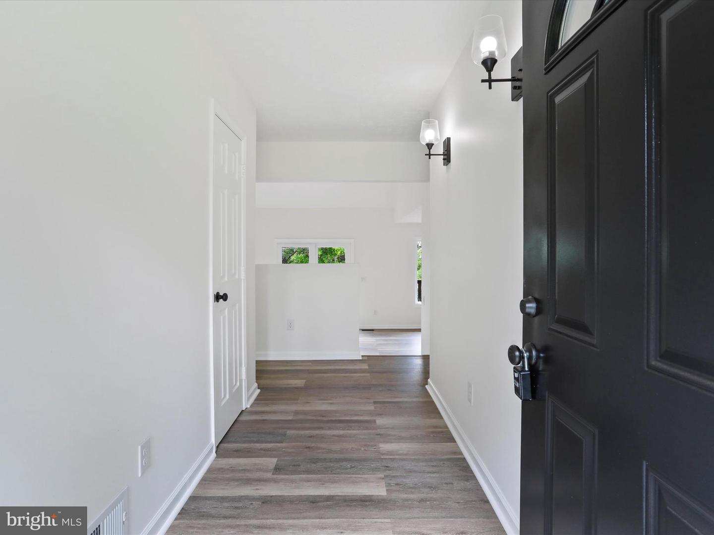 143 ZINN WAY, LINDEN, Virginia 22642, 3 Bedrooms Bedrooms, ,2 BathroomsBathrooms,Residential,For sale,143 ZINN WAY,VAWR2011170 MLS # VAWR2011170