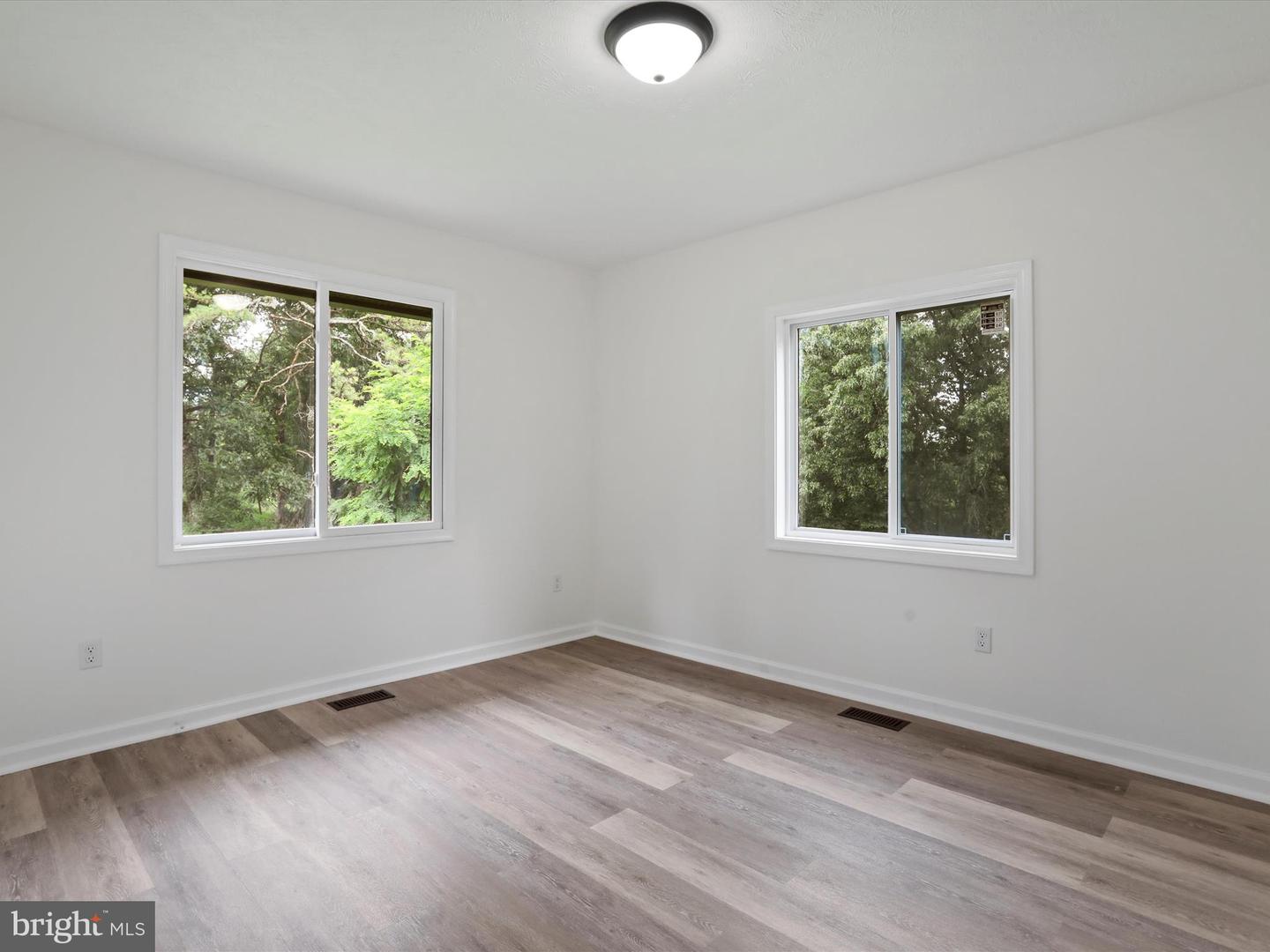 143 ZINN WAY, LINDEN, Virginia 22642, 3 Bedrooms Bedrooms, ,2 BathroomsBathrooms,Residential,For sale,143 ZINN WAY,VAWR2011170 MLS # VAWR2011170