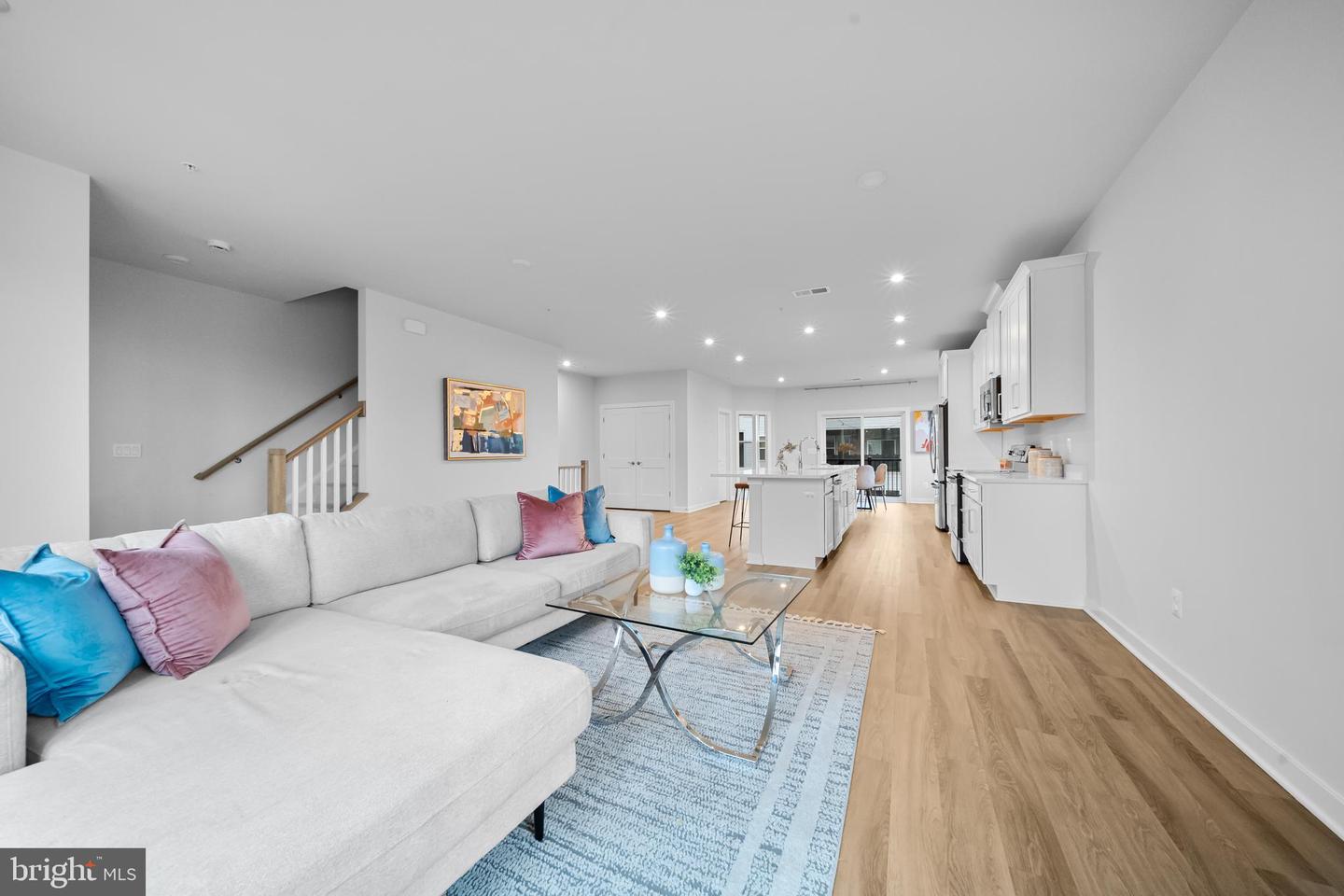 43730 TRANSIT SQ, ASHBURN, Virginia 20147, 3 Bedrooms Bedrooms, ,2 BathroomsBathrooms,Residential,For sale,43730 TRANSIT SQ,VALO2100654 MLS # VALO2100654