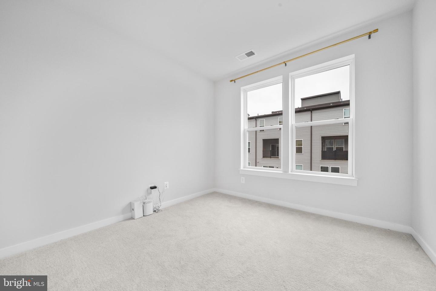 43730 TRANSIT SQ, ASHBURN, Virginia 20147, 3 Bedrooms Bedrooms, ,2 BathroomsBathrooms,Residential,For sale,43730 TRANSIT SQ,VALO2100654 MLS # VALO2100654