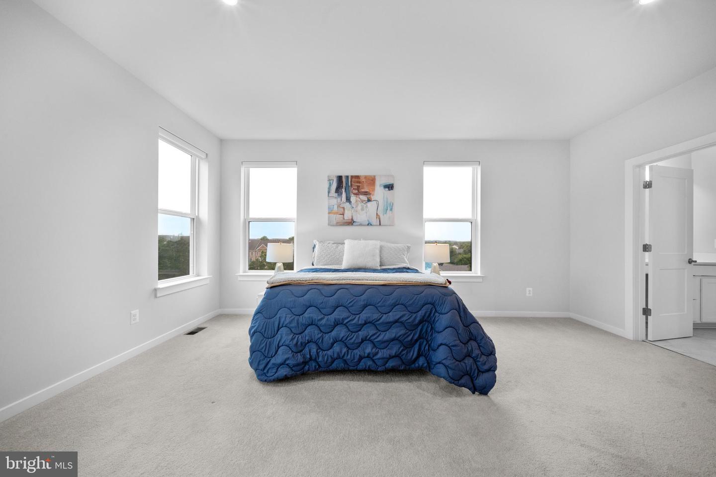 43730 TRANSIT SQ, ASHBURN, Virginia 20147, 3 Bedrooms Bedrooms, ,2 BathroomsBathrooms,Residential,For sale,43730 TRANSIT SQ,VALO2100654 MLS # VALO2100654