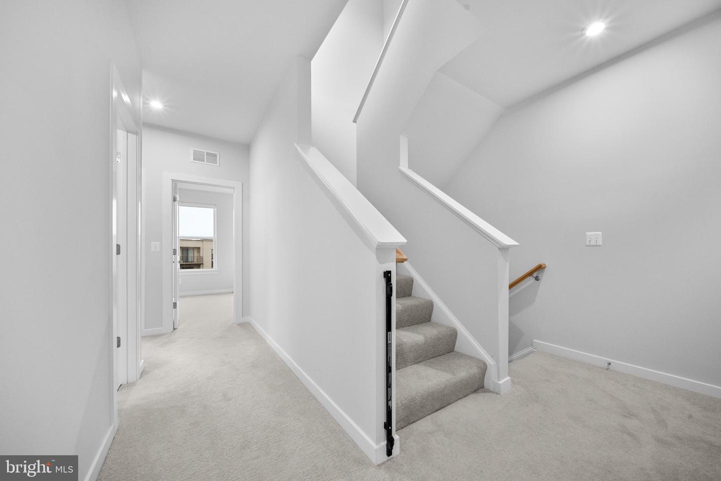 43730 TRANSIT SQ, ASHBURN, Virginia 20147, 3 Bedrooms Bedrooms, ,2 BathroomsBathrooms,Residential,For sale,43730 TRANSIT SQ,VALO2100654 MLS # VALO2100654