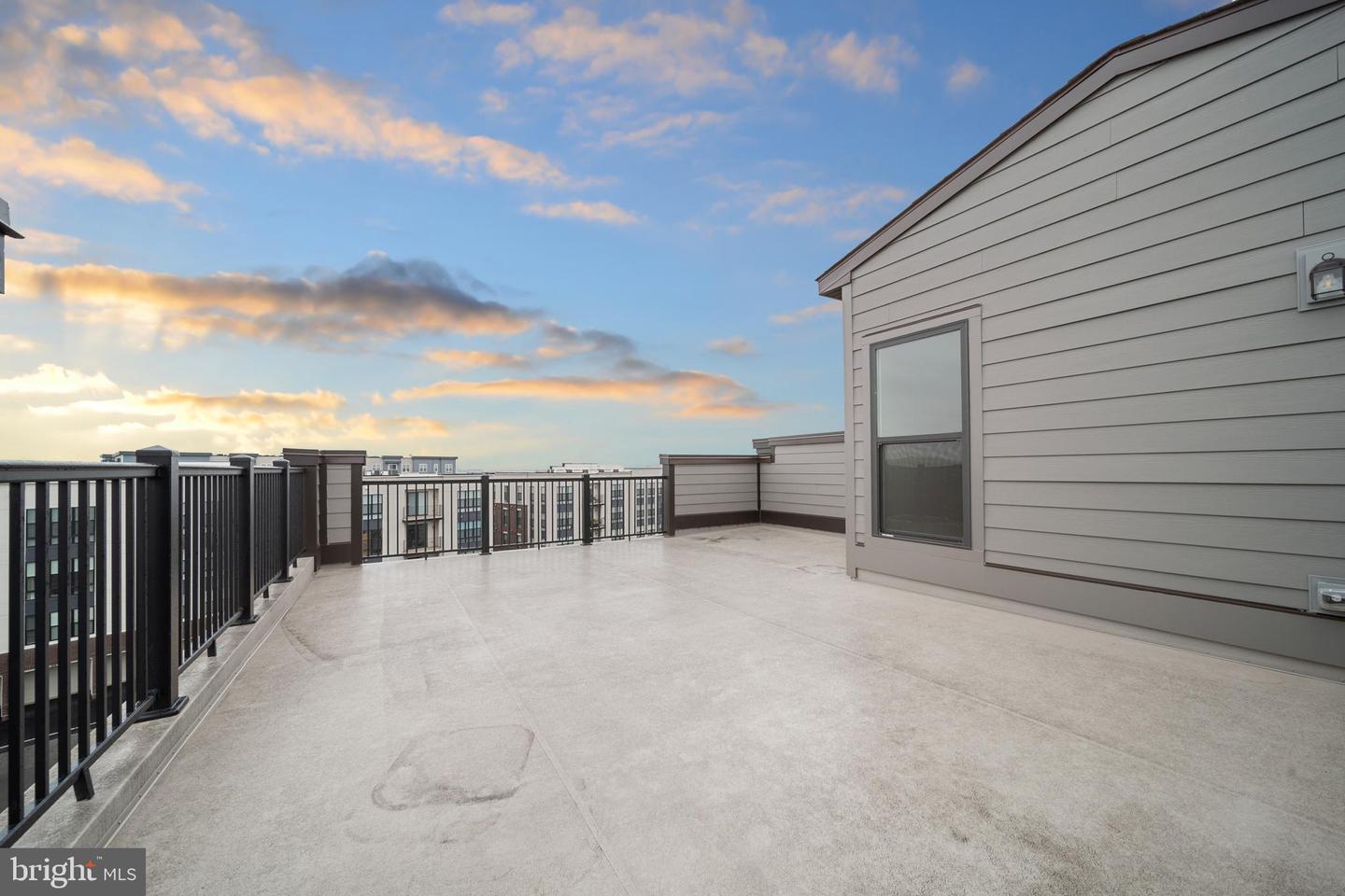 43730 TRANSIT SQ, ASHBURN, Virginia 20147, 3 Bedrooms Bedrooms, ,2 BathroomsBathrooms,Residential,For sale,43730 TRANSIT SQ,VALO2100654 MLS # VALO2100654