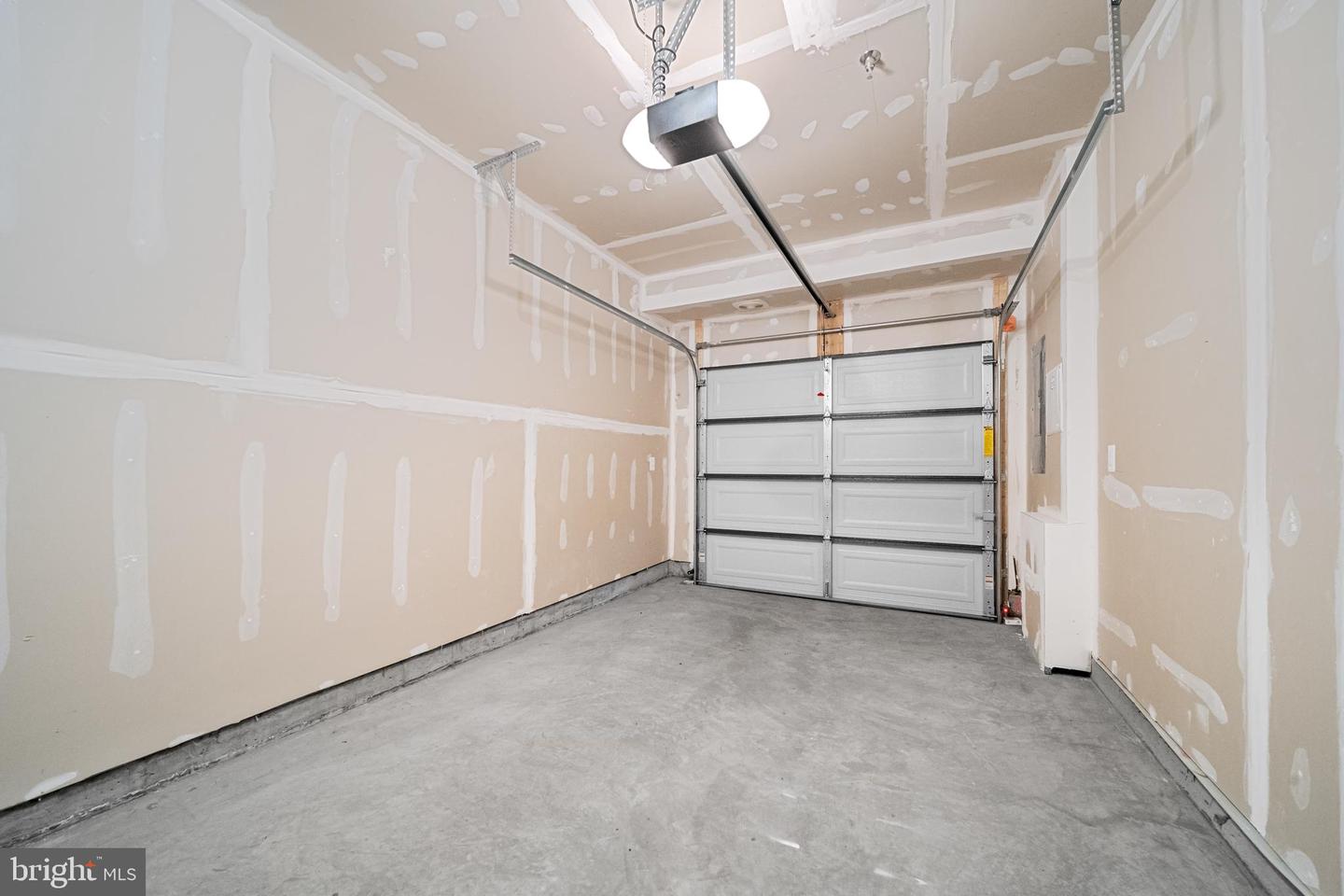 43730 TRANSIT SQ, ASHBURN, Virginia 20147, 3 Bedrooms Bedrooms, ,2 BathroomsBathrooms,Residential,For sale,43730 TRANSIT SQ,VALO2100654 MLS # VALO2100654