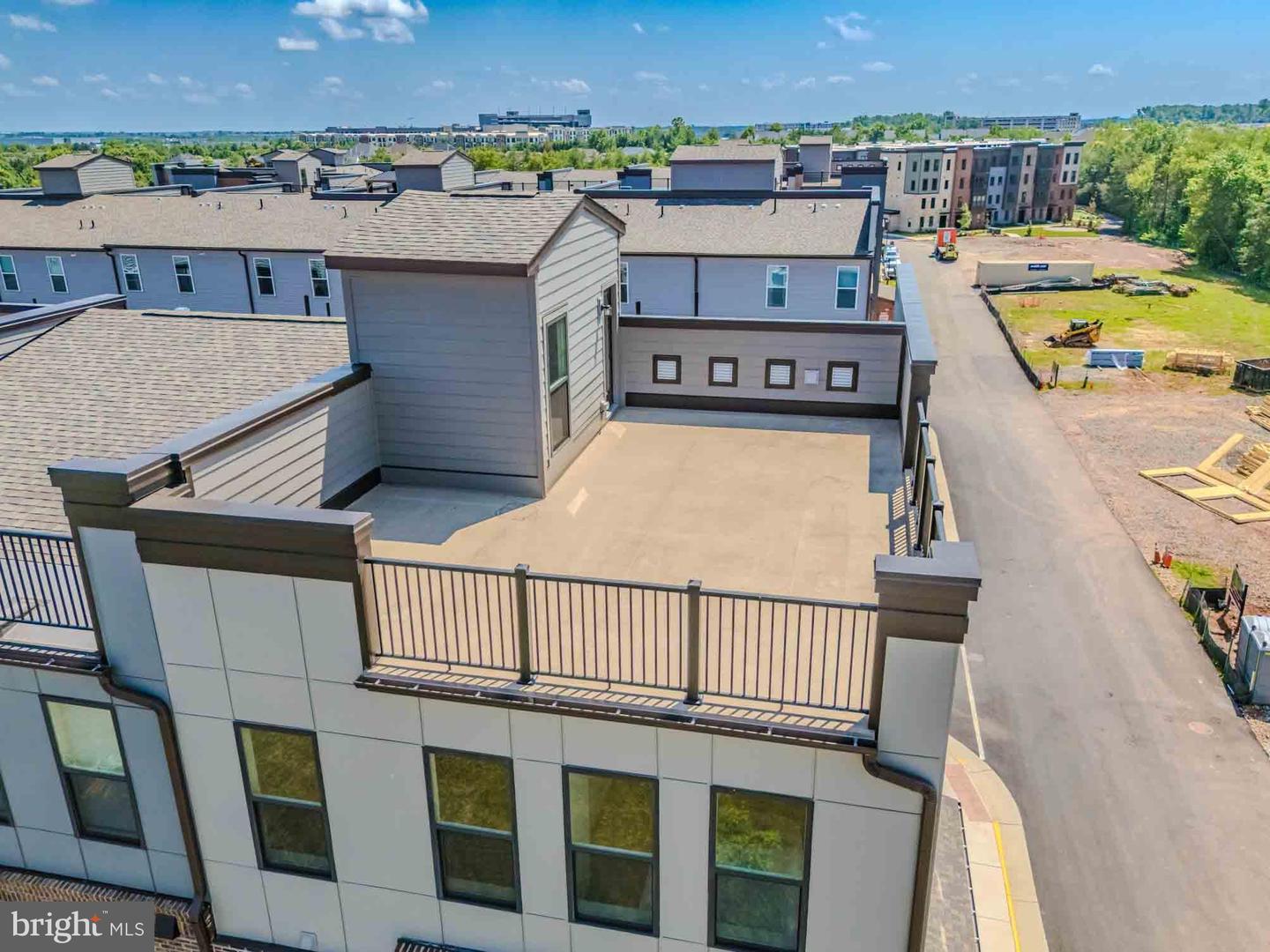 43730 TRANSIT SQ, ASHBURN, Virginia 20147, 3 Bedrooms Bedrooms, ,2 BathroomsBathrooms,Residential,For sale,43730 TRANSIT SQ,VALO2100654 MLS # VALO2100654