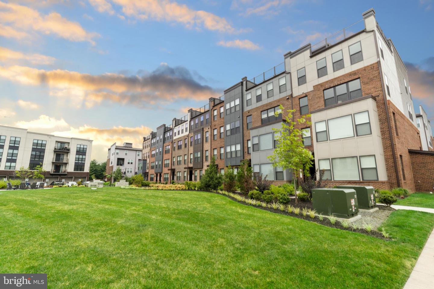 43730 TRANSIT SQ, ASHBURN, Virginia 20147, 3 Bedrooms Bedrooms, ,2 BathroomsBathrooms,Residential,For sale,43730 TRANSIT SQ,VALO2100654 MLS # VALO2100654