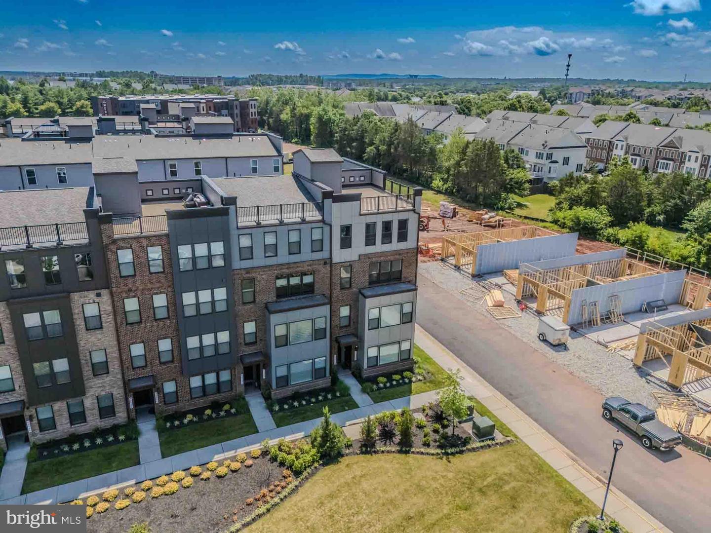 43730 TRANSIT SQ, ASHBURN, Virginia 20147, 3 Bedrooms Bedrooms, ,2 BathroomsBathrooms,Residential,For sale,43730 TRANSIT SQ,VALO2100654 MLS # VALO2100654