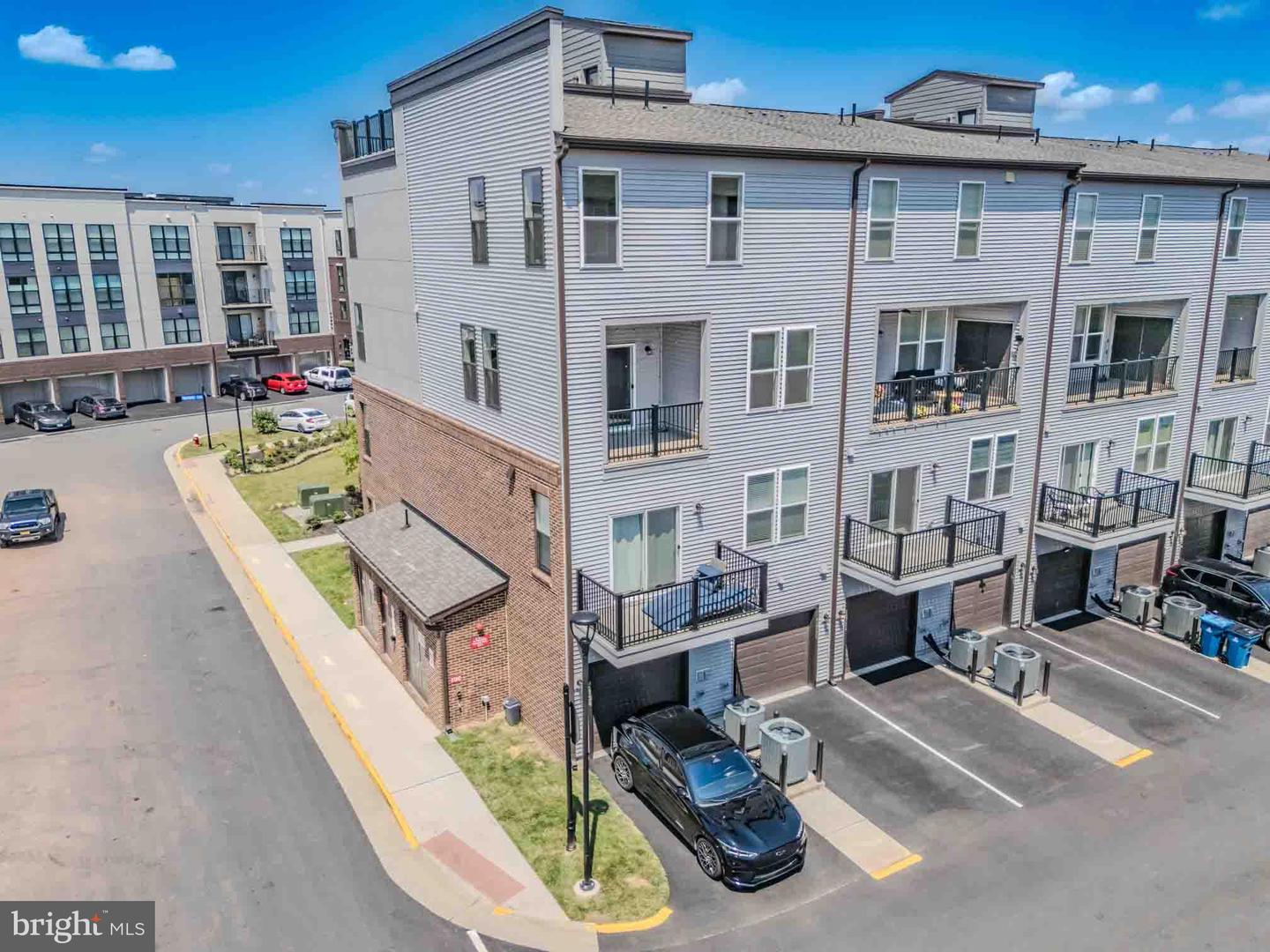 43730 TRANSIT SQ, ASHBURN, Virginia 20147, 3 Bedrooms Bedrooms, ,2 BathroomsBathrooms,Residential,For sale,43730 TRANSIT SQ,VALO2100654 MLS # VALO2100654