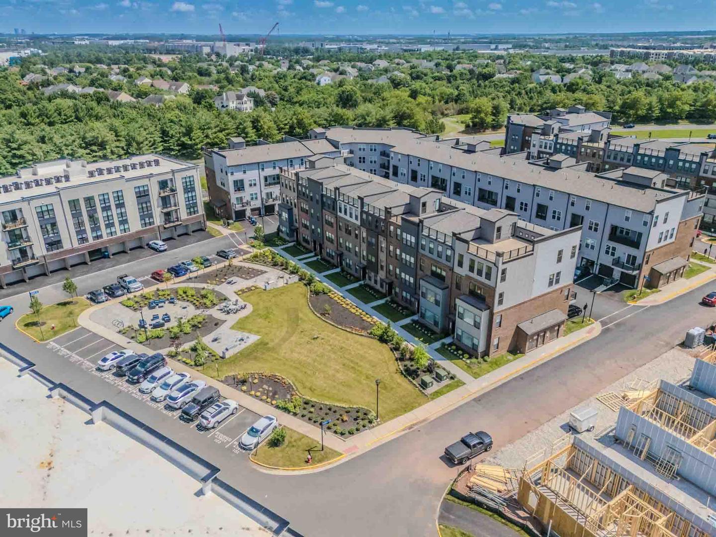 43730 TRANSIT SQ, ASHBURN, Virginia 20147, 3 Bedrooms Bedrooms, ,2 BathroomsBathrooms,Residential,For sale,43730 TRANSIT SQ,VALO2100654 MLS # VALO2100654