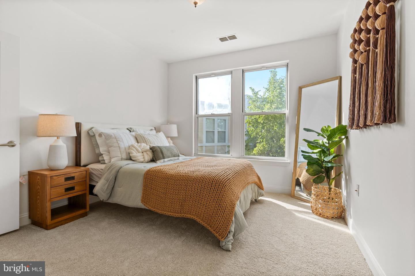 1391 PENNSYLVANIA AVE SE #408, WASHINGTON, District Of Columbia 20003, 2 Bedrooms Bedrooms, ,2 BathroomsBathrooms,Residential,For sale,1391 PENNSYLVANIA AVE SE #408,DCDC2207996 MLS # DCDC2207996