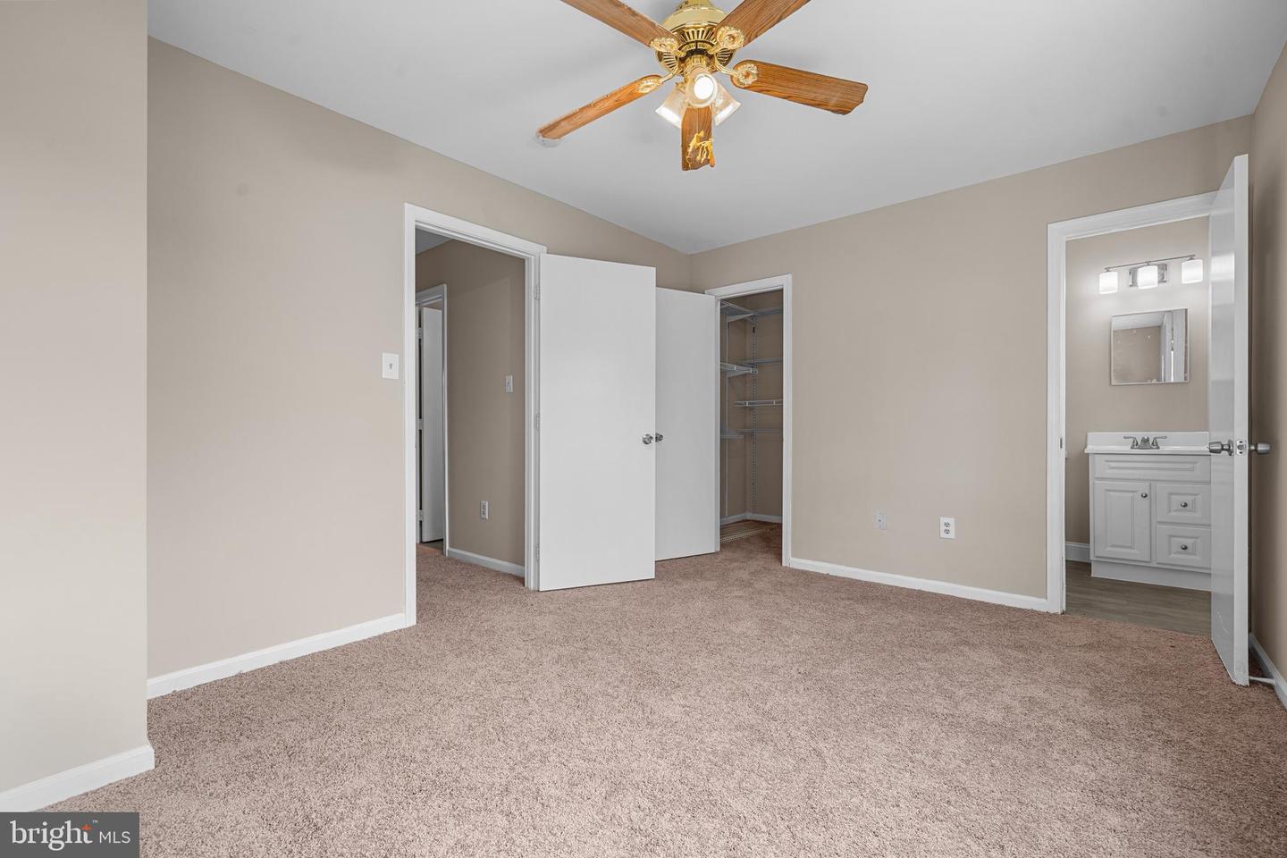 503 RICHMOND SQ NE, LEESBURG, Virginia 20176, 4 Bedrooms Bedrooms, ,3 BathroomsBathrooms,Residential,For sale,503 RICHMOND SQ NE,VALO2103312 MLS # VALO2103312