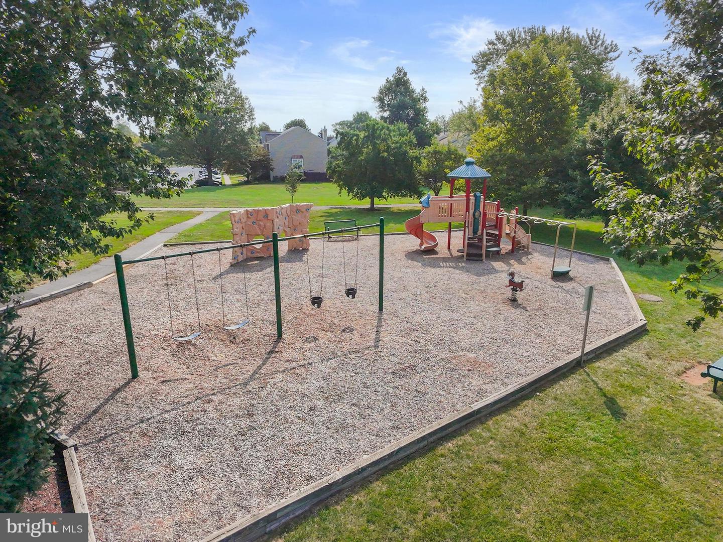 503 RICHMOND SQ NE, LEESBURG, Virginia 20176, 4 Bedrooms Bedrooms, ,3 BathroomsBathrooms,Residential,For sale,503 RICHMOND SQ NE,VALO2103312 MLS # VALO2103312