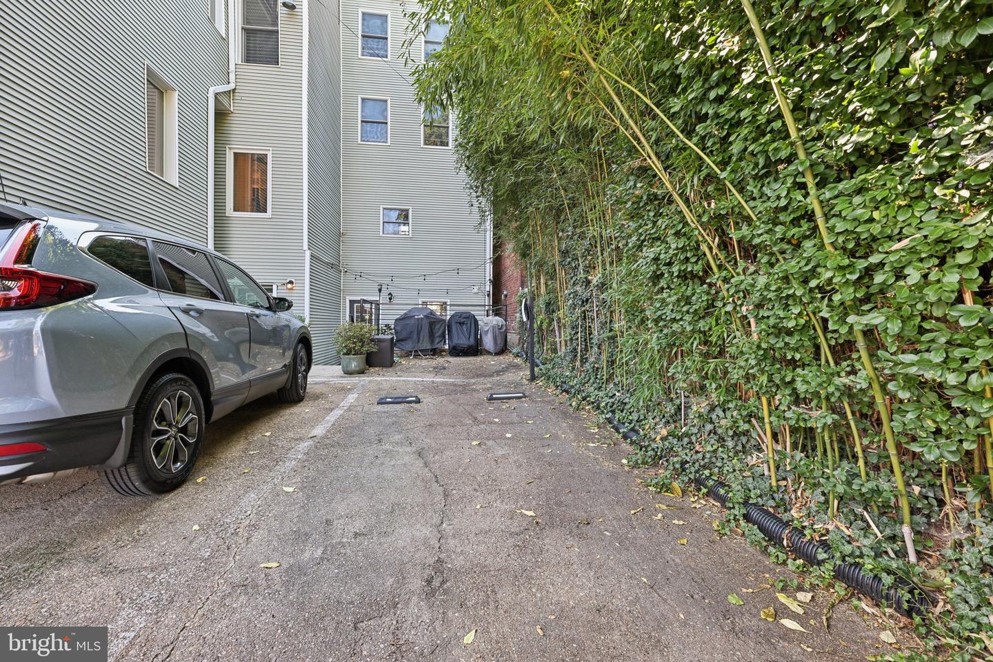 1328 MARYLAND AVE NE #2, WASHINGTON, District Of Columbia 20002, 2 Bedrooms Bedrooms, ,2 BathroomsBathrooms,Residential,For sale,1328 MARYLAND AVE NE #2,DCDC2220682 MLS # DCDC2220682