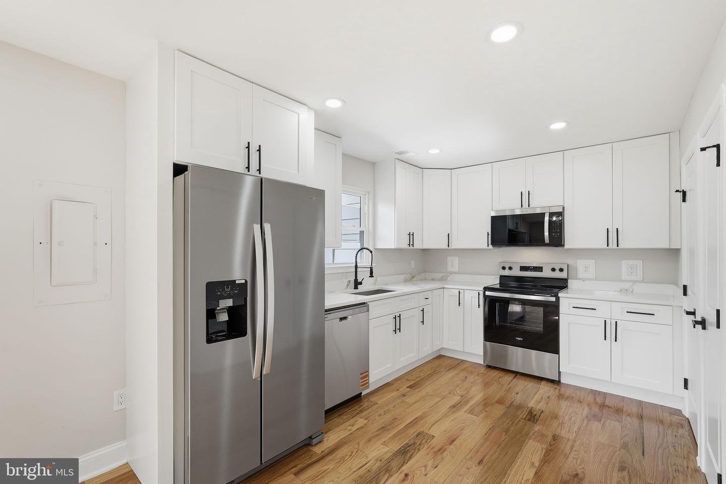 8628 ASHBY CT, MARSHALL, Virginia 20115, 4 Bedrooms Bedrooms, ,2 BathroomsBathrooms,Residential,For sale,8628 ASHBY CT,VAFQ2019346 MLS # VAFQ2019346