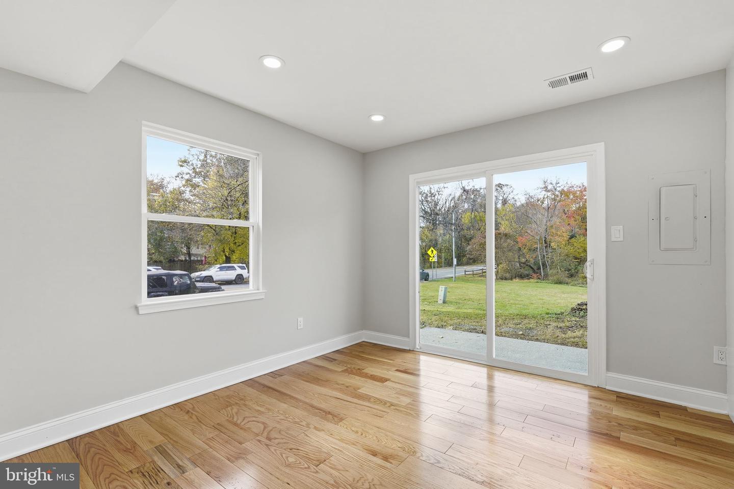 8628 ASHBY CT, MARSHALL, Virginia 20115, 4 Bedrooms Bedrooms, ,2 BathroomsBathrooms,Residential,For sale,8628 ASHBY CT,VAFQ2019346 MLS # VAFQ2019346