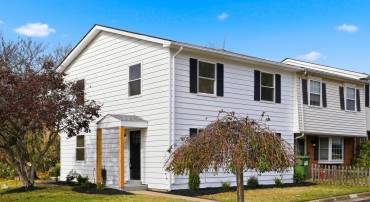 8628 ASHBY CT, MARSHALL, Virginia 20115, 4 Bedrooms Bedrooms, ,2 BathroomsBathrooms,Residential,For sale,8628 ASHBY CT,VAFQ2019346 MLS # VAFQ2019346